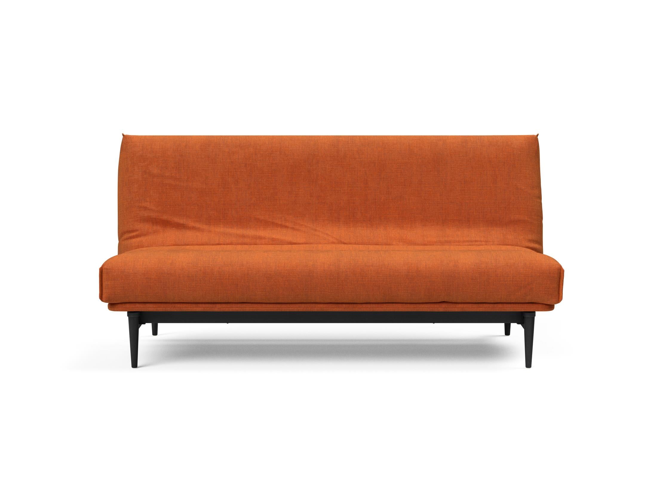 Erleben Sie das Colpus Bettsofa 140 Nordic Cover in elegantem Eiche schwarz. Multifunktional, mit Soft Spring Matratze für höchsten Schlafkomfort.