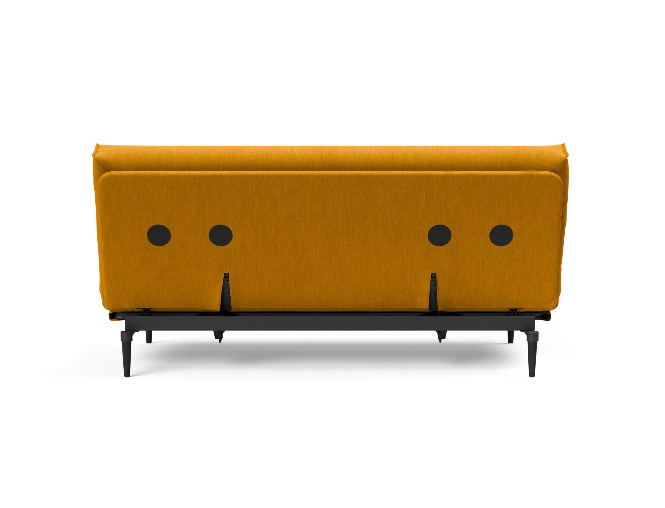 Entdecken Sie das Colpus Bettsofa 140 Nordic Cover in stilvollem Eiche schwarz. Ideal für kompaktes Wohnen, bietet es Komfort und Funktionalität.