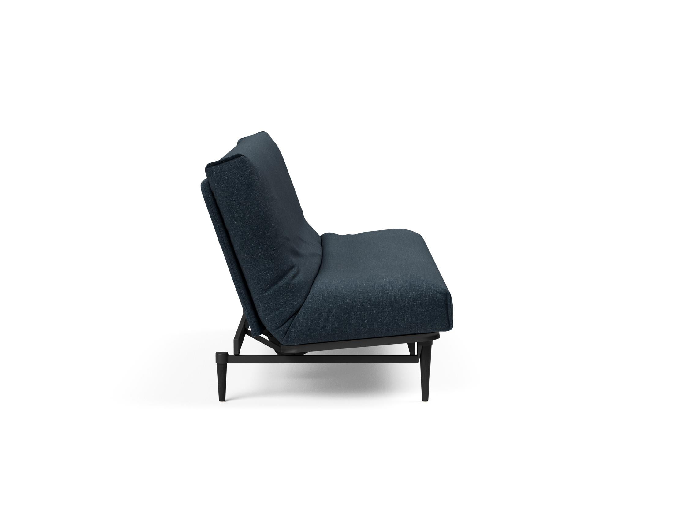Entdecken Sie das elegante Colpus Bettsofa 140 in Eiche schwarz mit Nordic Cover – ideal für modernes Wohnen und flexible Schlaflösungen.