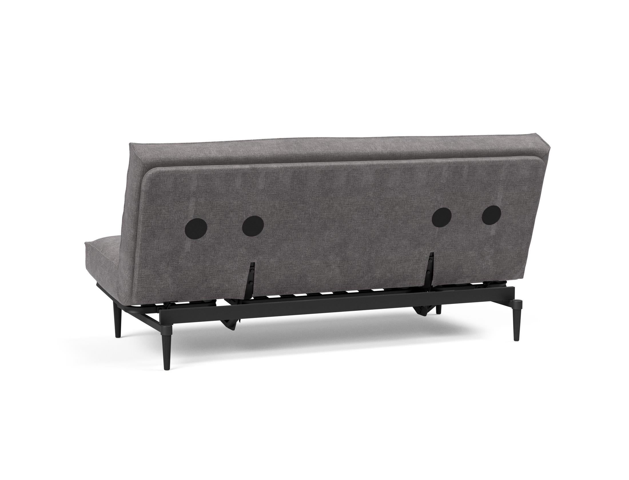 Entdecken Sie das Colpus Bettsofa 140 Sharp Plus Cover in elegantem Eiche schwarz – stilvolles Design trifft auf höchsten Schlafkomfort und Funktionalität.