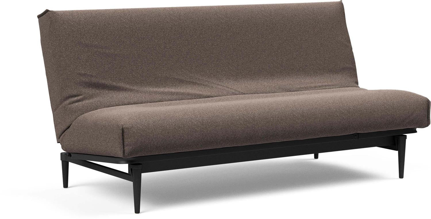 Entdecken Sie das stilvolle Colpus Bettsofa 140 in Nordic Cover und schwarzer Eiche von Innovation Living – ideal für zeitgemässe Wohnkonzepte und vielseitige Einsätze.