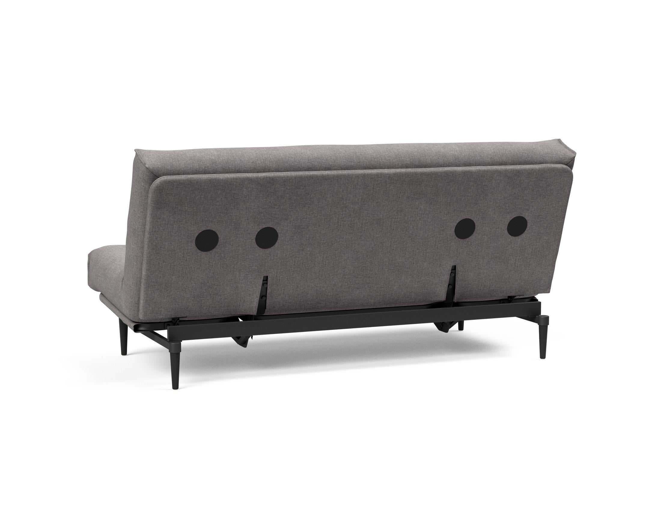 Erleben Sie das Colpus Bettsofa 140 in Nordic Eiche schwarz – ein elegantes Möbelstück, das als Sofa und Bett höchsten Komfort bietet.
