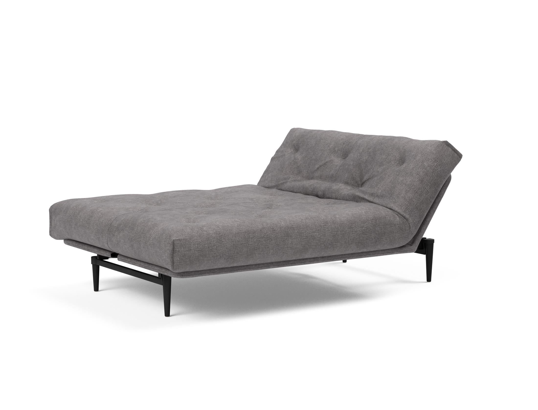 Erleben Sie das Colpus Bettsofa 140 in Nordic Eiche schwarz – ein elegantes Möbelstück, das als Sofa und Bett höchsten Komfort bietet.