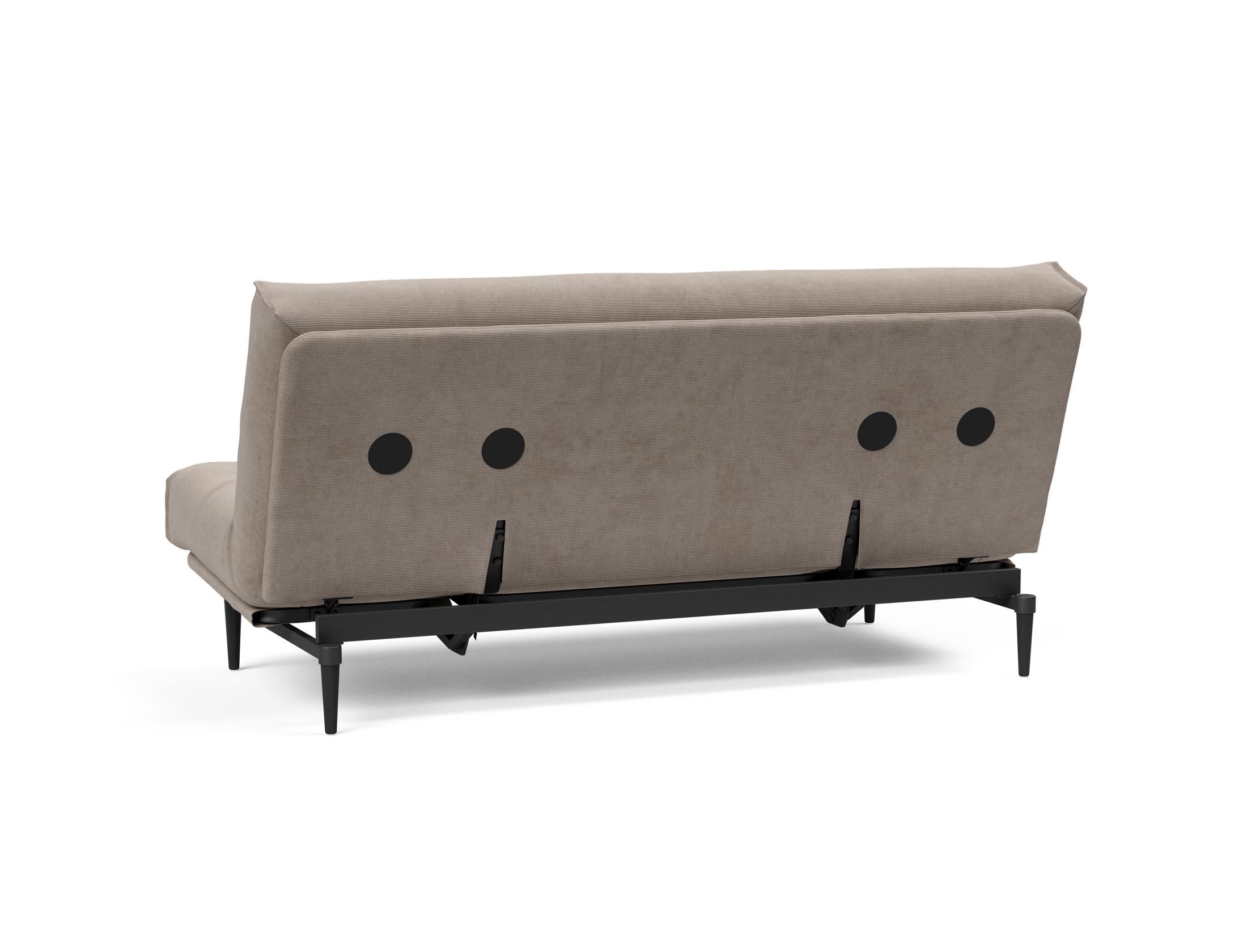 Erleben Sie das Colpus Bettsofa 140 in Nordic Eiche schwarz – ein elegantes Möbelstück, das als Sofa und Bett höchsten Komfort bietet.