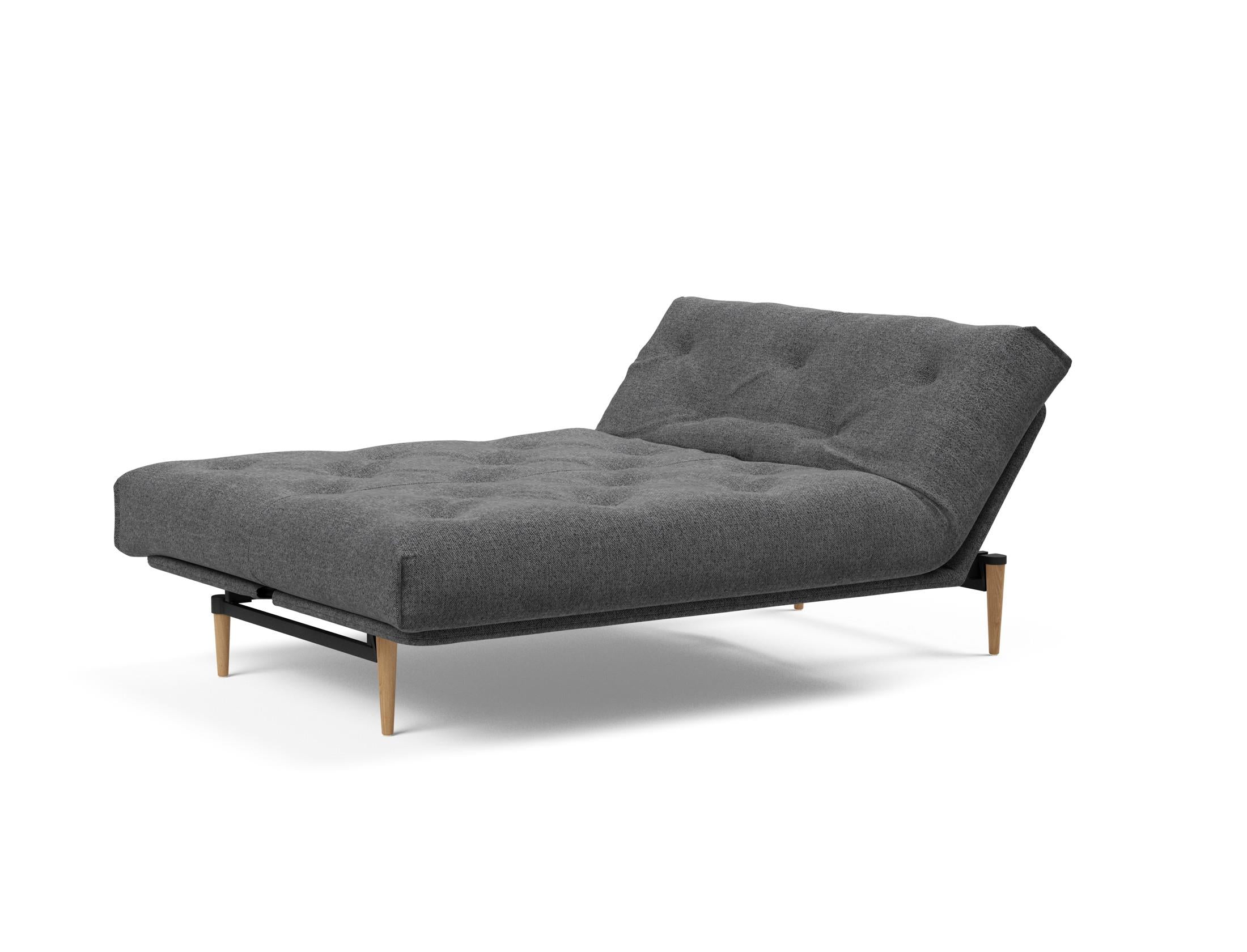 Entdecken Sie das Colpus Bettsofa 140 Nordic: Elegantes Design, weiche Federkernmatratze und abnehmbarer Bezug für optimalen Komfort und Langlebigkeit.