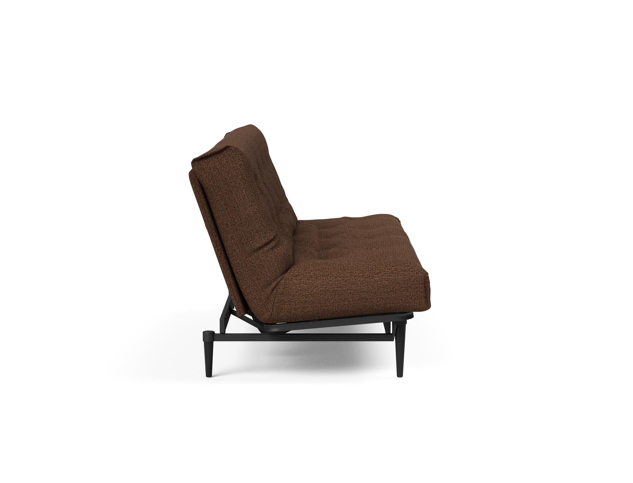 Erleben Sie das stilvolle Colpus Bettsofa 140 in Nordic Eiche schwarz von Innovation Living – ideal für gemütliche Nächte und elegantes Wohnen.