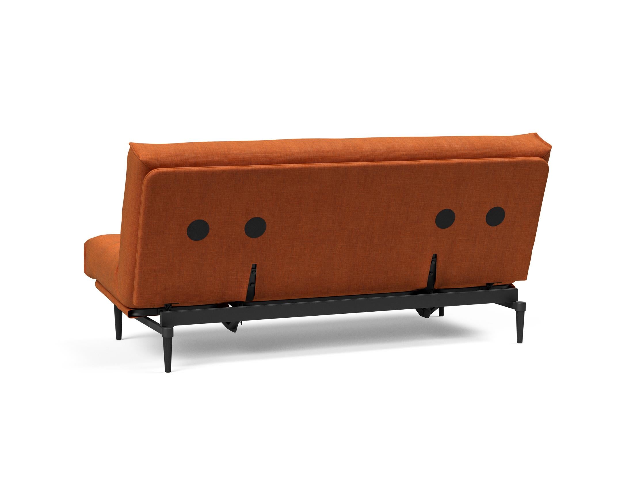 Erleben Sie das Colpus Bettsofa 140 in Nordic Eiche schwarz – ein elegantes Möbelstück, das als Sofa und Bett höchsten Komfort bietet.