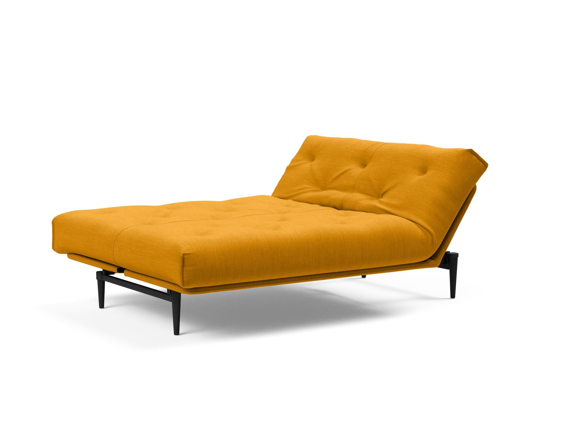 Erleben Sie das Colpus Bettsofa 140 in Nordic Eiche schwarz – ein elegantes Möbelstück, das als Sofa und Bett höchsten Komfort bietet.