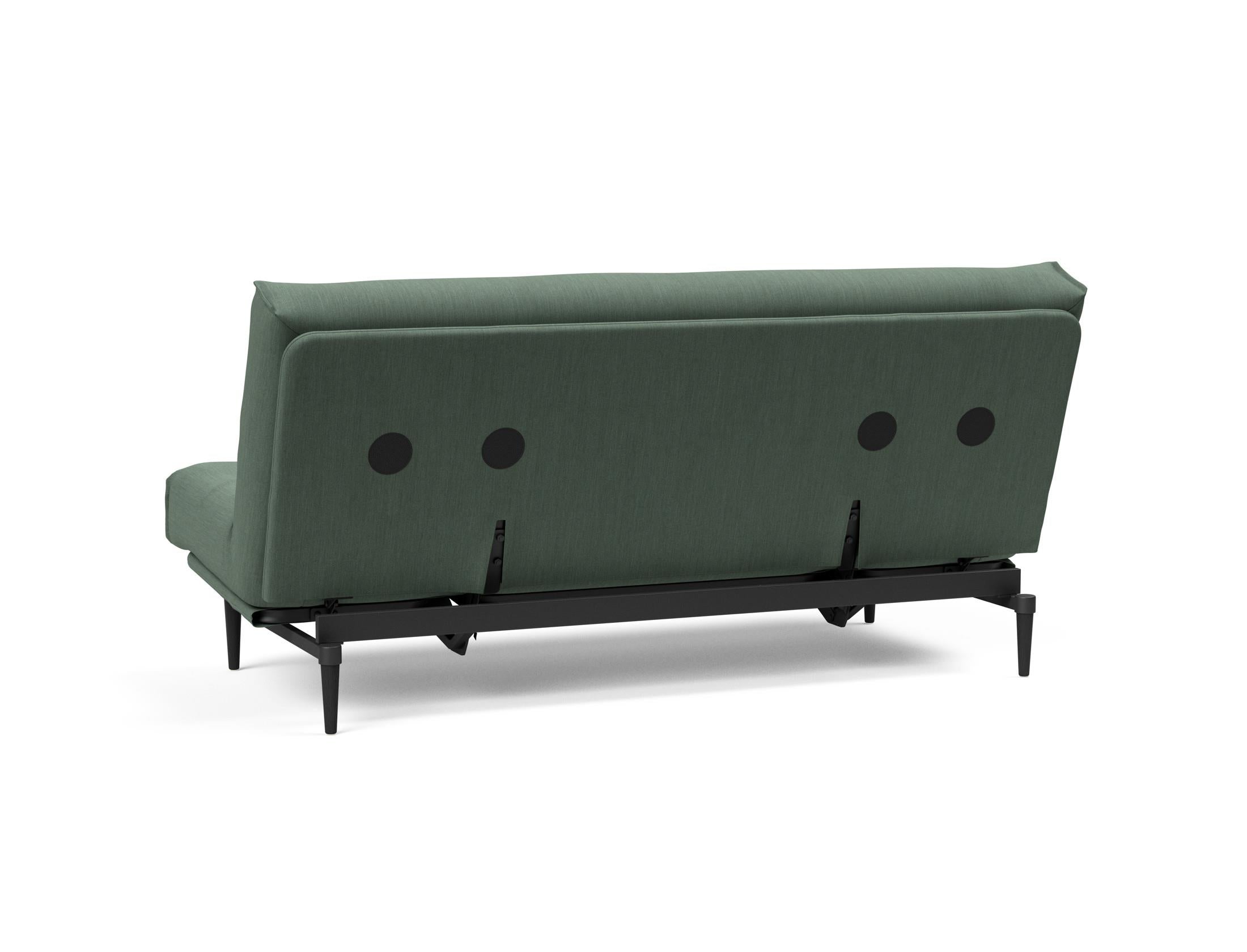 Erleben Sie das Colpus Bettsofa 140 in Nordic Eiche schwarz – ein elegantes Möbelstück, das als Sofa und Bett höchsten Komfort bietet.