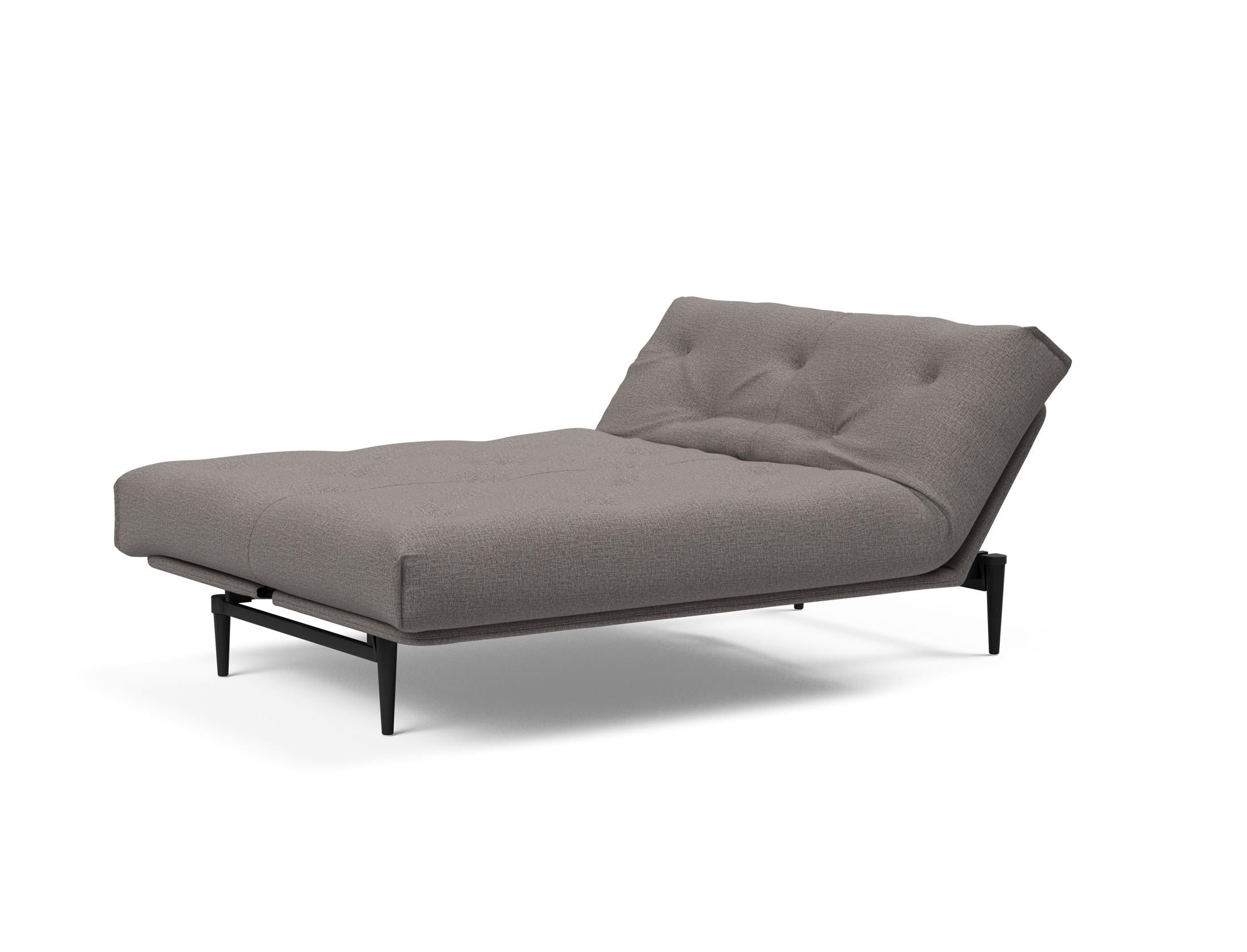 Erleben Sie das Colpus Bettsofa 140 in Nordic Eiche schwarz – ein elegantes Möbelstück, das als Sofa und Bett höchsten Komfort bietet.