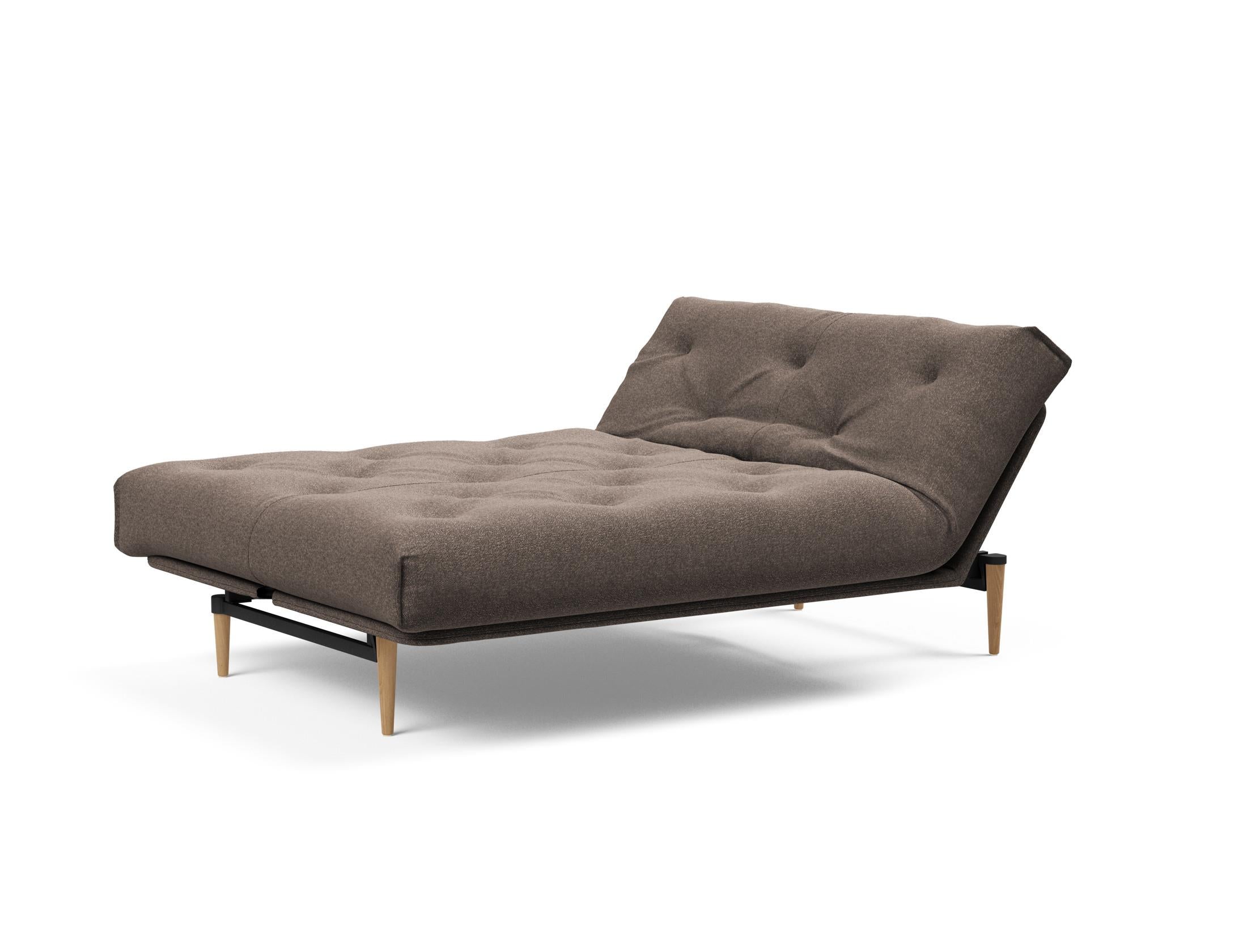 Entdecken Sie das Colpus Bettsofa 140 Nordic: Elegantes Design, weiche Federkernmatratze und abnehmbarer Bezug für optimalen Komfort und Langlebigkeit.