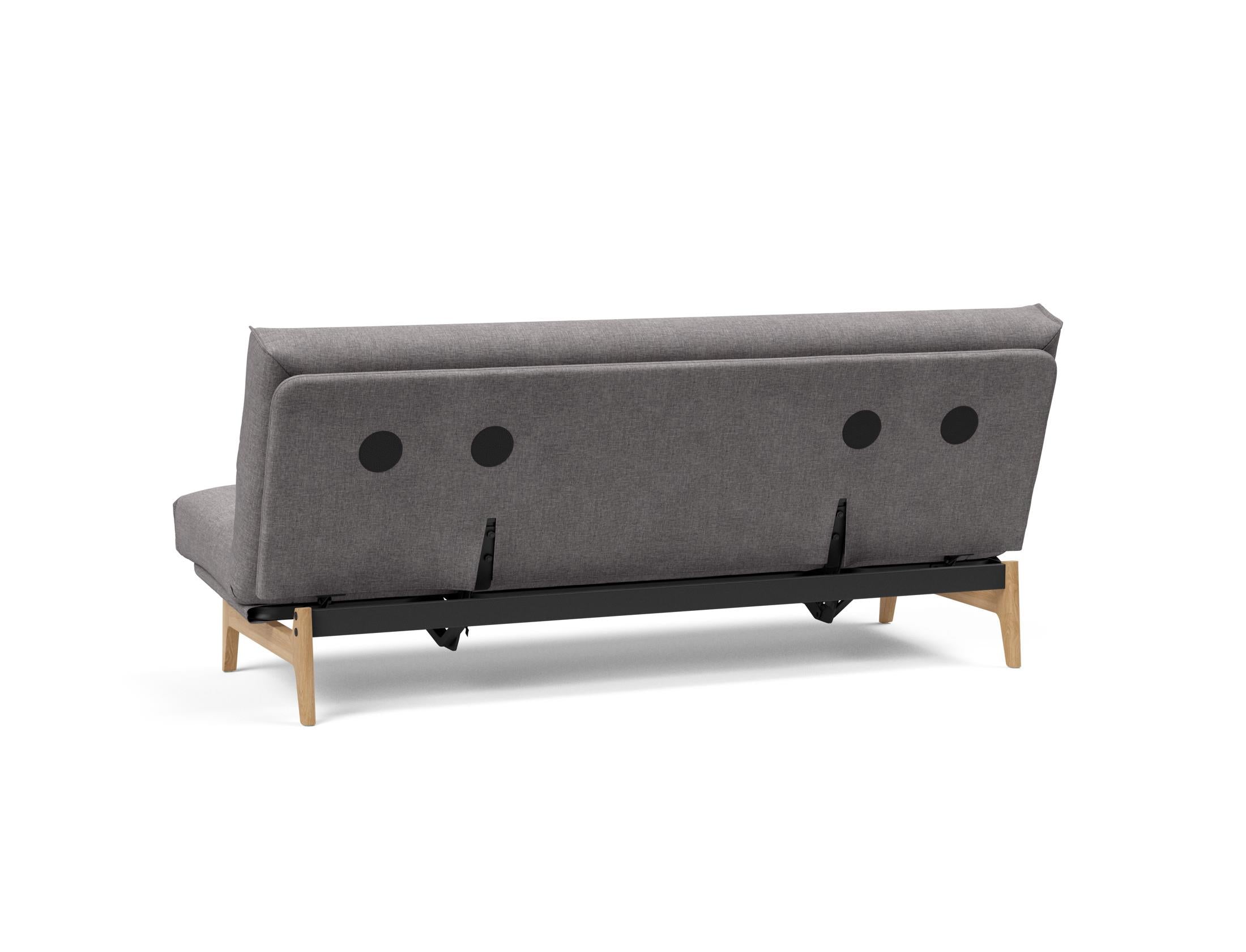 Entdecken Sie das Aslak 120 Bettsofa Nordic Cover: minimalistisches Design, außergewöhnlicher Komfort mit Soft Spring-Matratze und nachhaltiger Qualität.