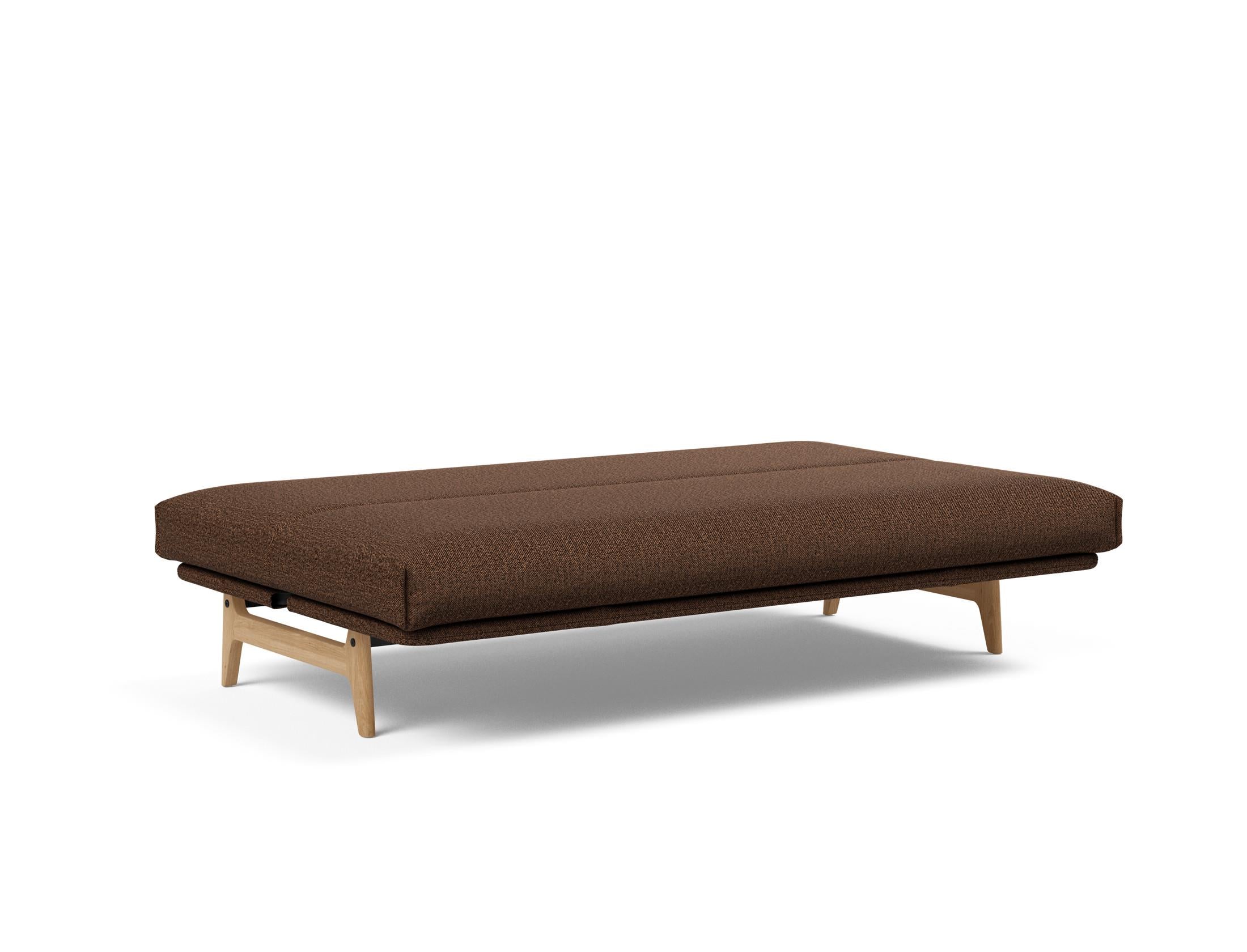 Erleben Sie das Aslak 120 Bettsofa Nordic Cover: skandinavische Eleganz, weiche Soft Spring-Matratze und umweltfreundliche Langlebigkeit.