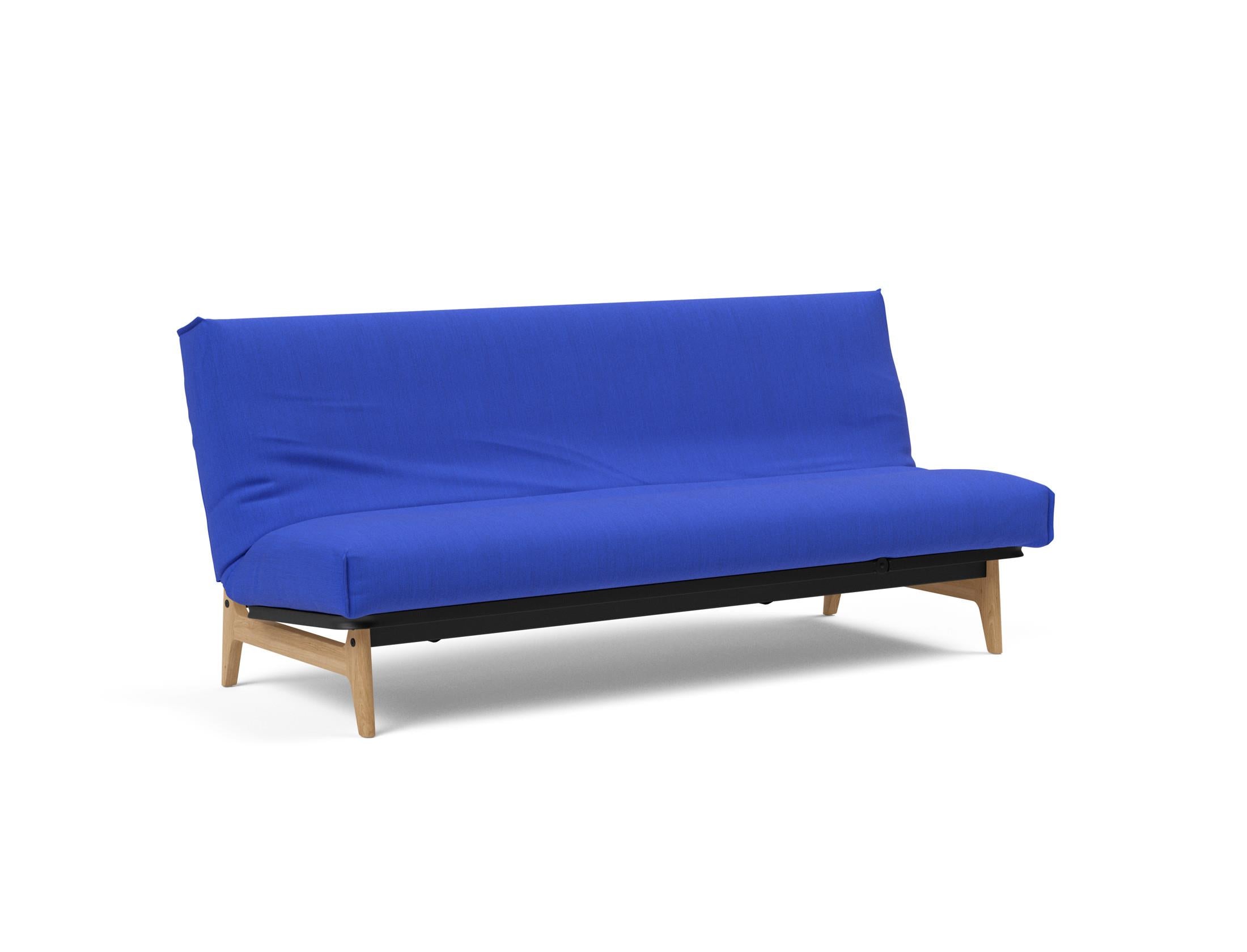 Erleben Sie das Aslak 120 Bettsofa Nordic Cover Soft Spring von Innovation Living – eine perfekte Kombination aus modernem Stil und bequemem Schlafplatz.