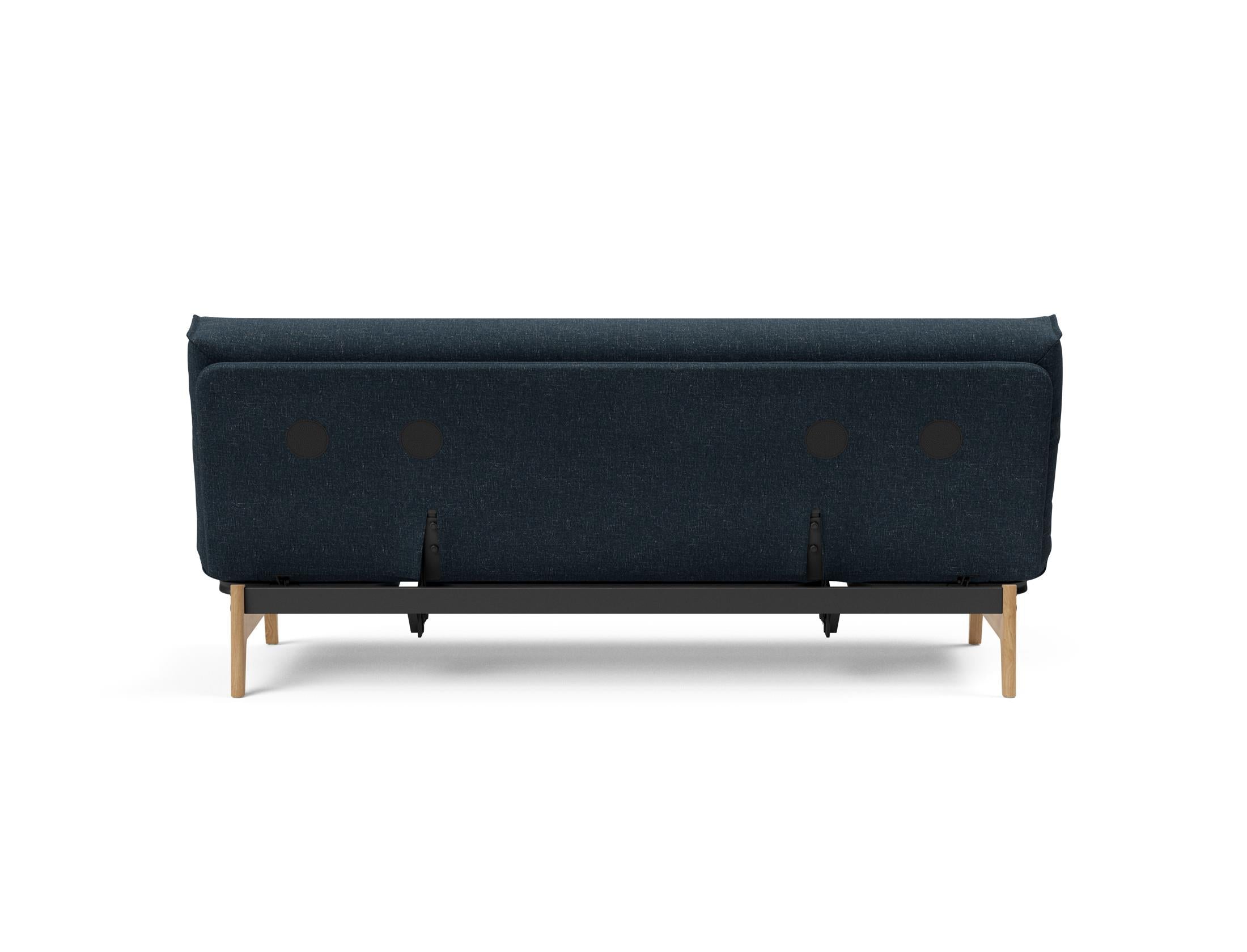 Erleben Sie das Aslak 120 Bettsofa Nordic Cover Soft Spring von Innovation Living – eine perfekte Kombination aus modernem Stil und bequemem Schlafplatz.