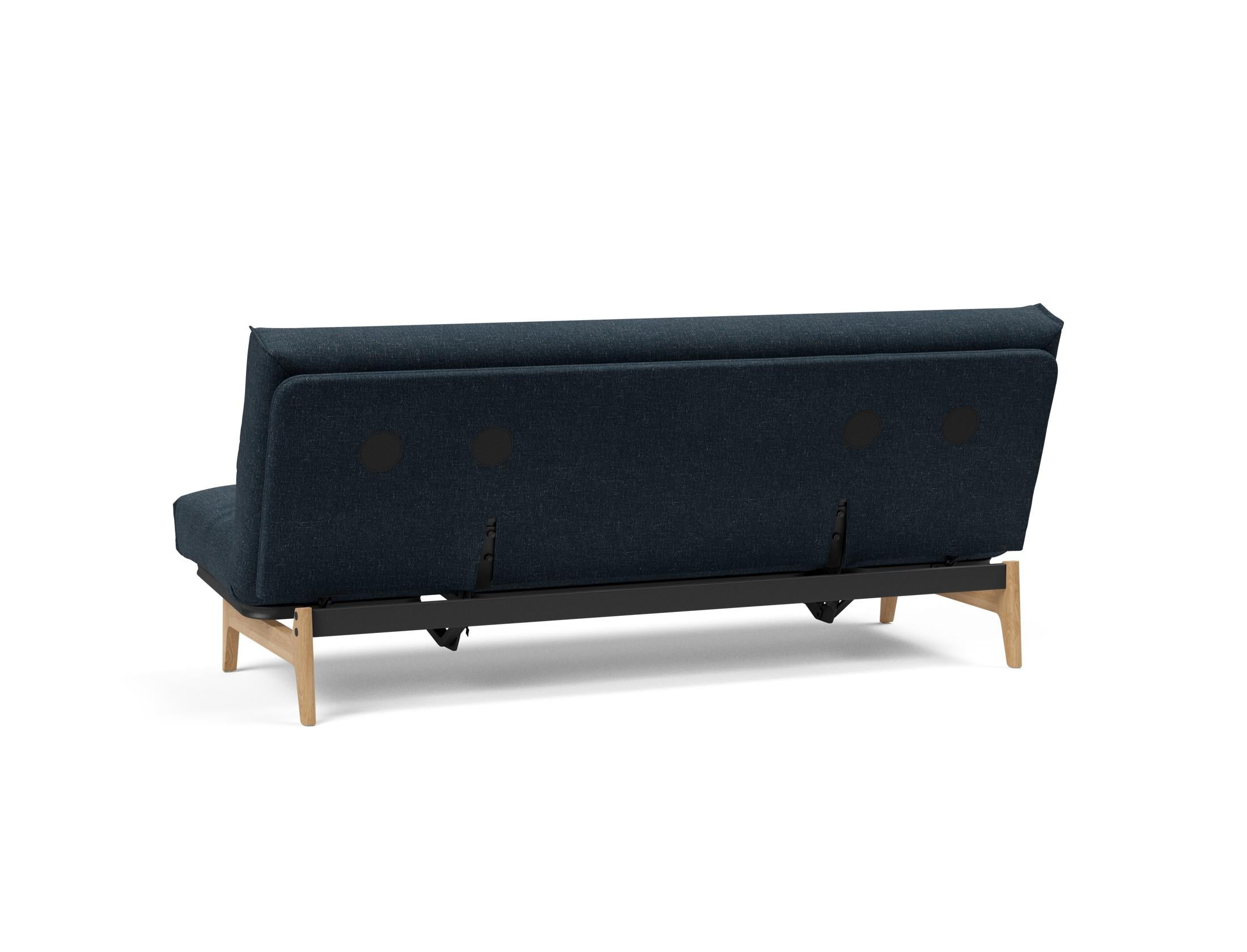 Entdecken Sie das Aslak 120 Bettsofa Nordic Cover Soft Spring von Innovation Living – skandinavisches Design trifft auf höchsten Komfort und Funktionalität.