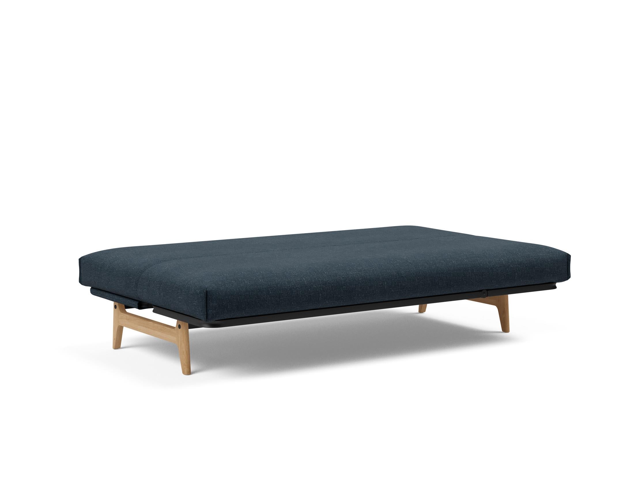Erleben Sie das Aslak 120 Bettsofa Nordic Cover Soft Spring – eine harmonische Verbindung aus stilvollem Design, robusten Materialien und anpassbarem Schlafkomfort.