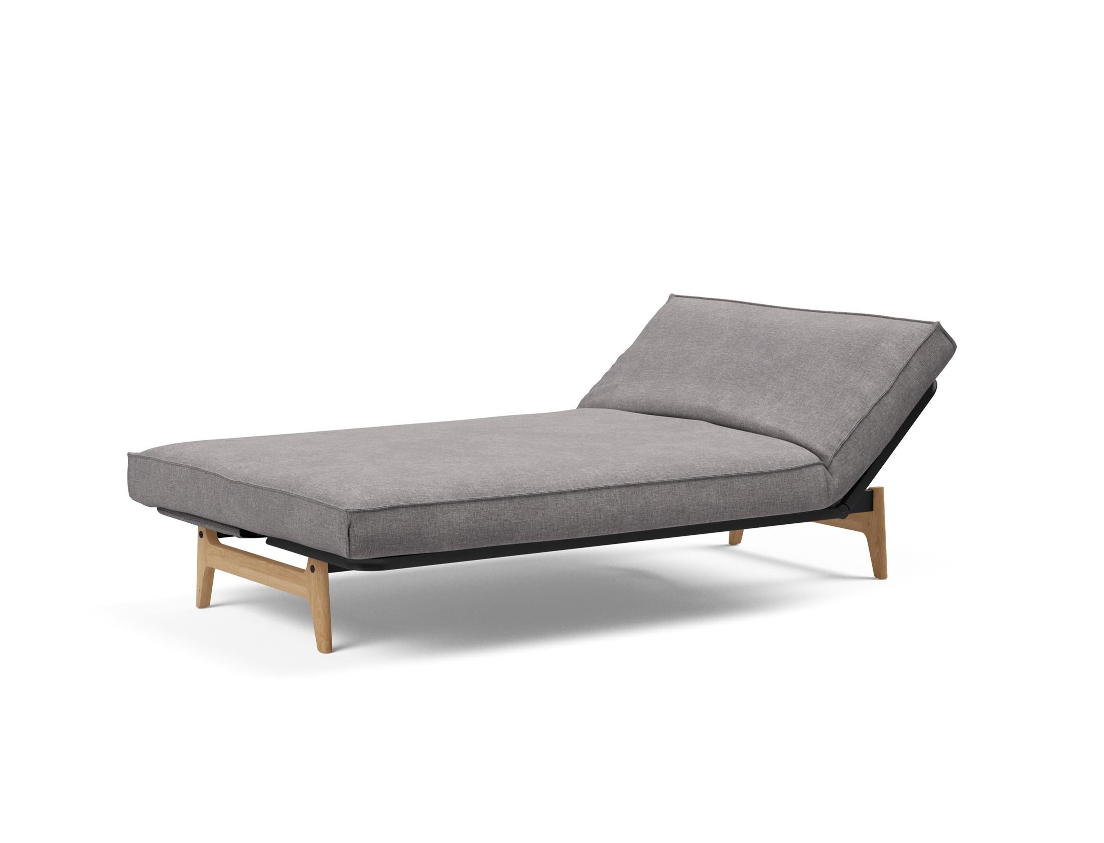 Entdecken Sie das Aslak 120 Bettsofa mit hochwertigem Sharp Plus Cover – die perfekte Symbiose aus elegantem Design und vielseitiger Funktionalität.