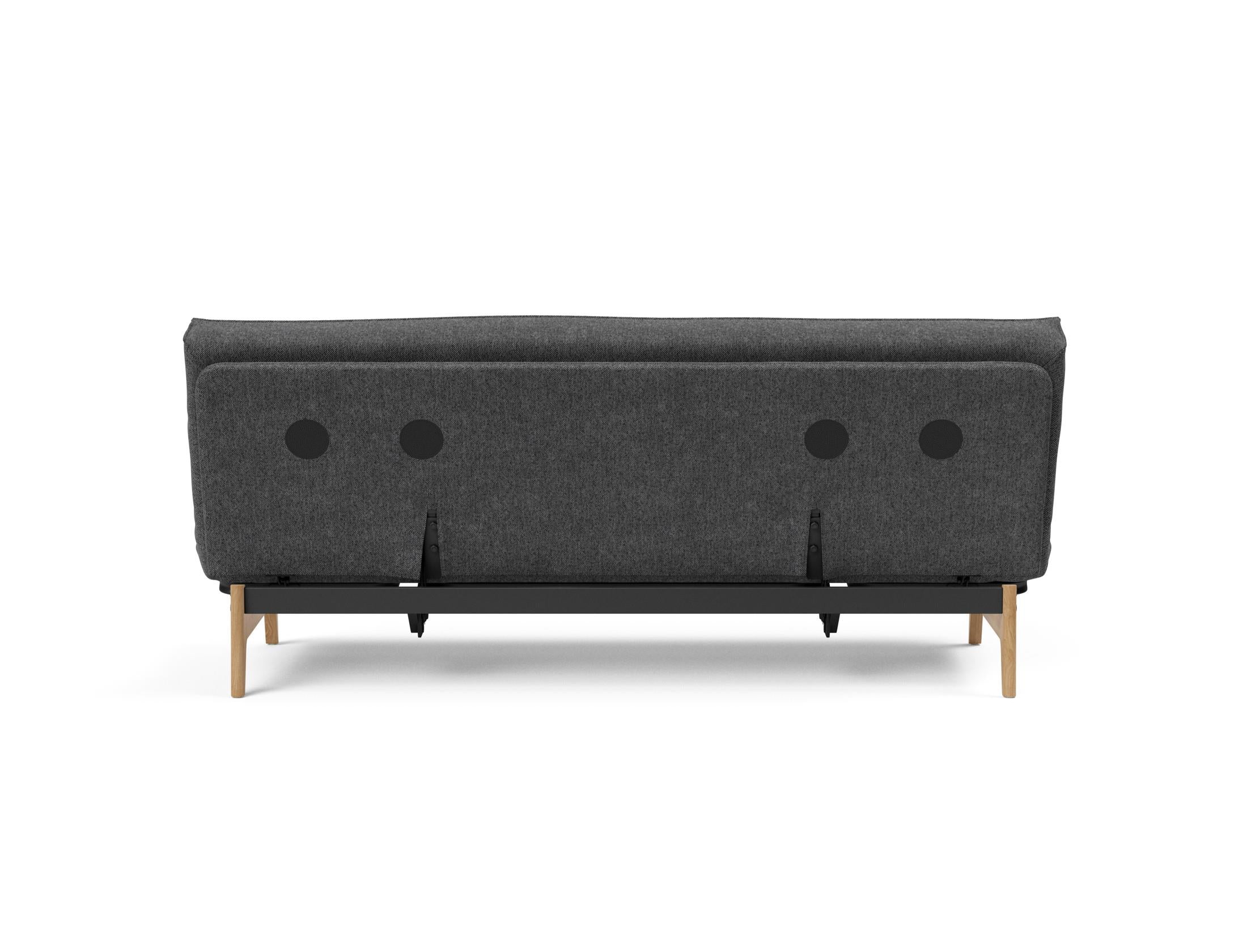 Entdecken Sie das Aslak 120 Bettsofa mit elegantem Sharp Plus Bezug und innovativem Soft Spring – ideal für gemütliche Nächte und modernes Wohndesign.
