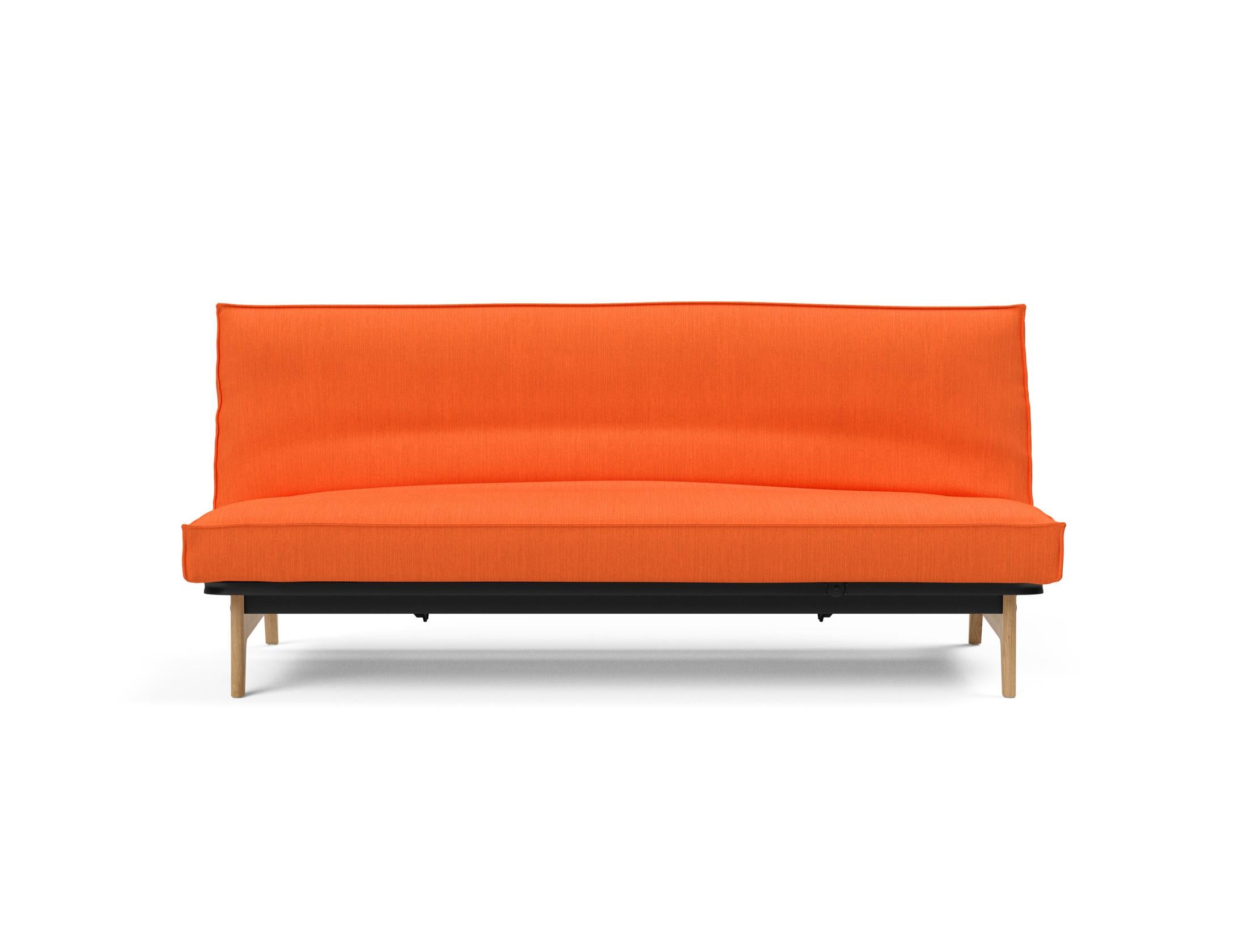 Erleben Sie das Aslak 120 Bettsofa mit stilvollem Sharp Plus Bezug und komfortablem Soft Spring – perfekt für entspannte Abende und modernes Interieur.