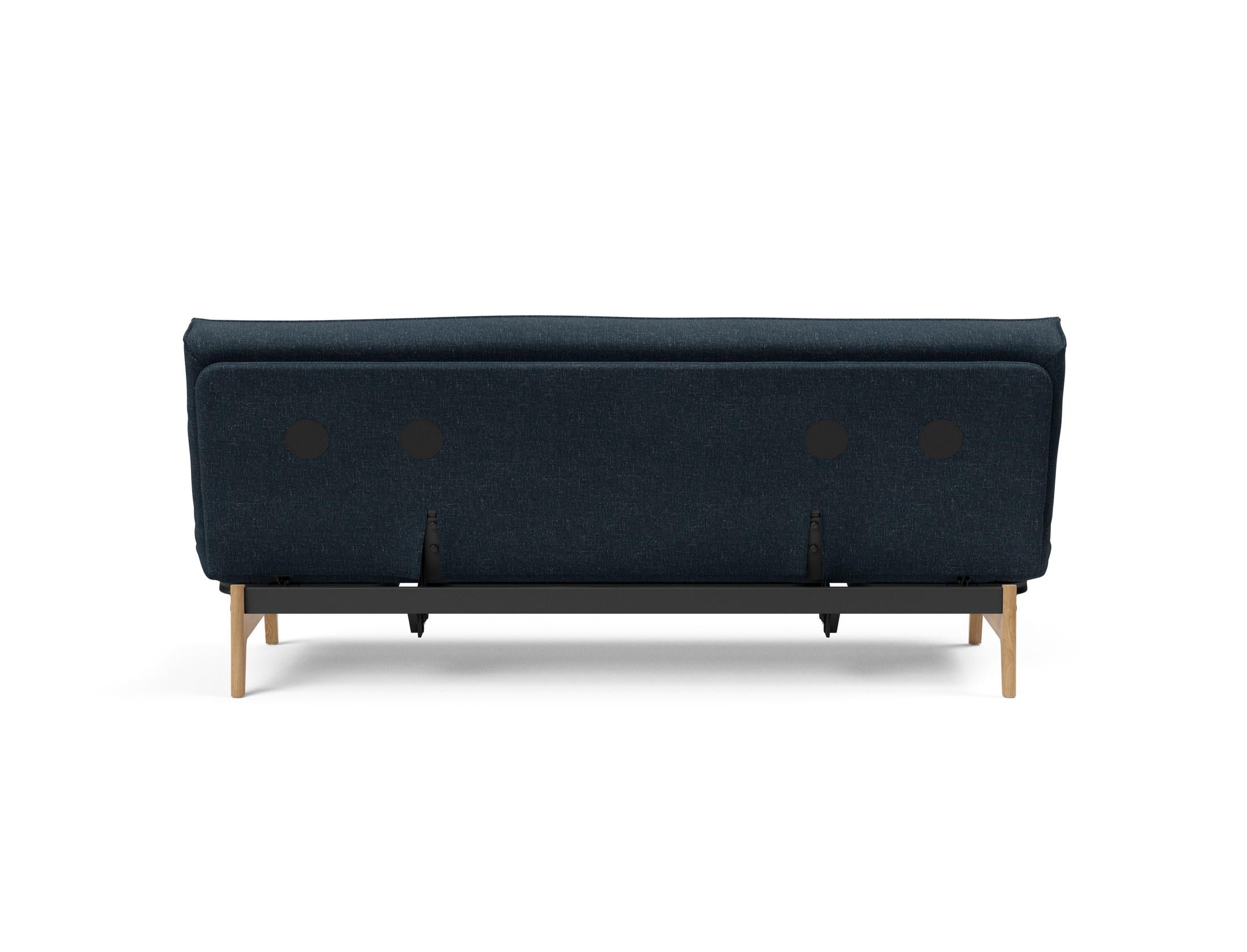 Entdecken Sie das Aslak 120 Bettsofa mit elegantem Sharp Plus Bezug und innovativem Soft Spring – ideal für stilvolle Wohnräume und gemütliche Nächte.