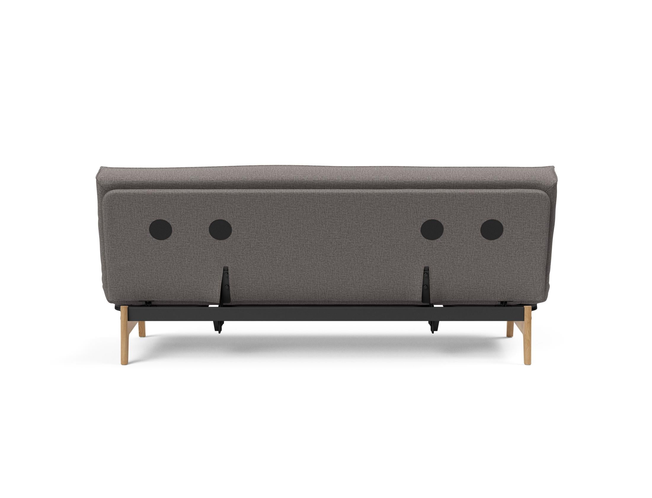 Entdecken Sie das Aslak 120 Bettsofa mit elegantem Sharp Plus Bezug und innovativem Soft Spring – ideal für stilvolle Wohnräume und gemütliche Nächte.