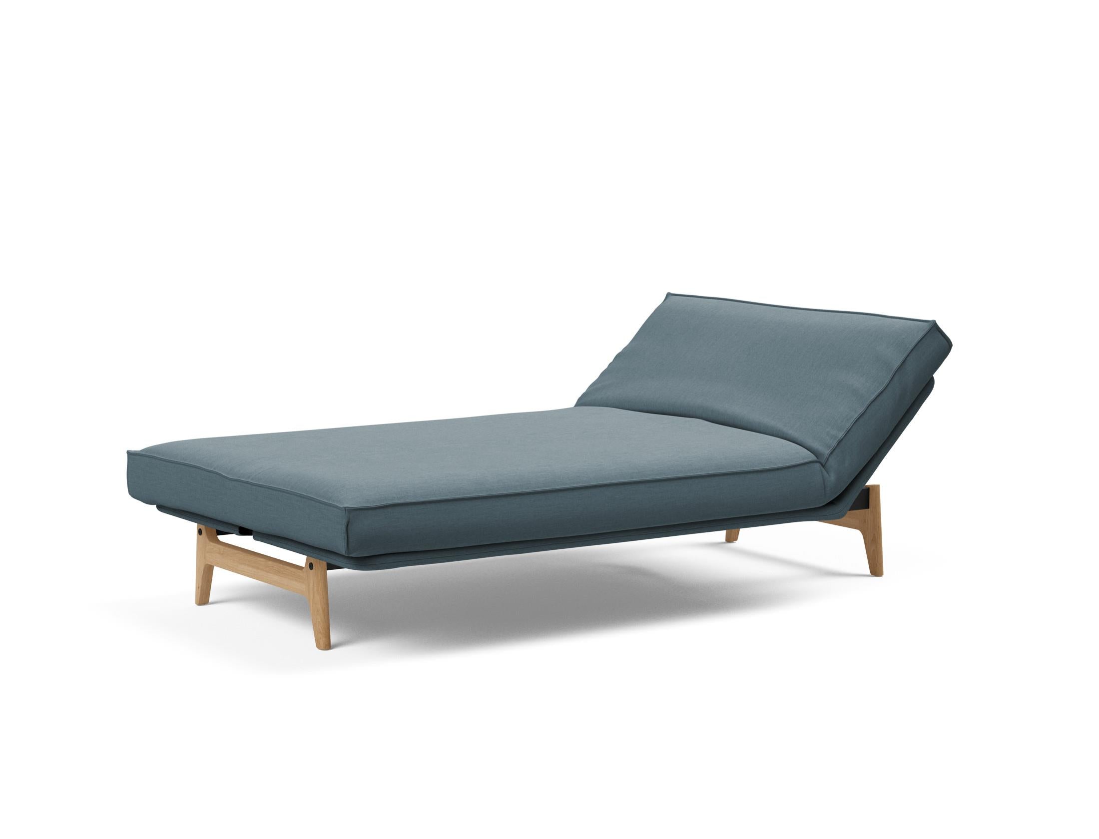 Entdecken Sie das Aslak 120 Bettsofa mit Soft Spring-Matratze – minimalistisches Design, herausragender Komfort und nachhaltige Qualität für jeden Raum.