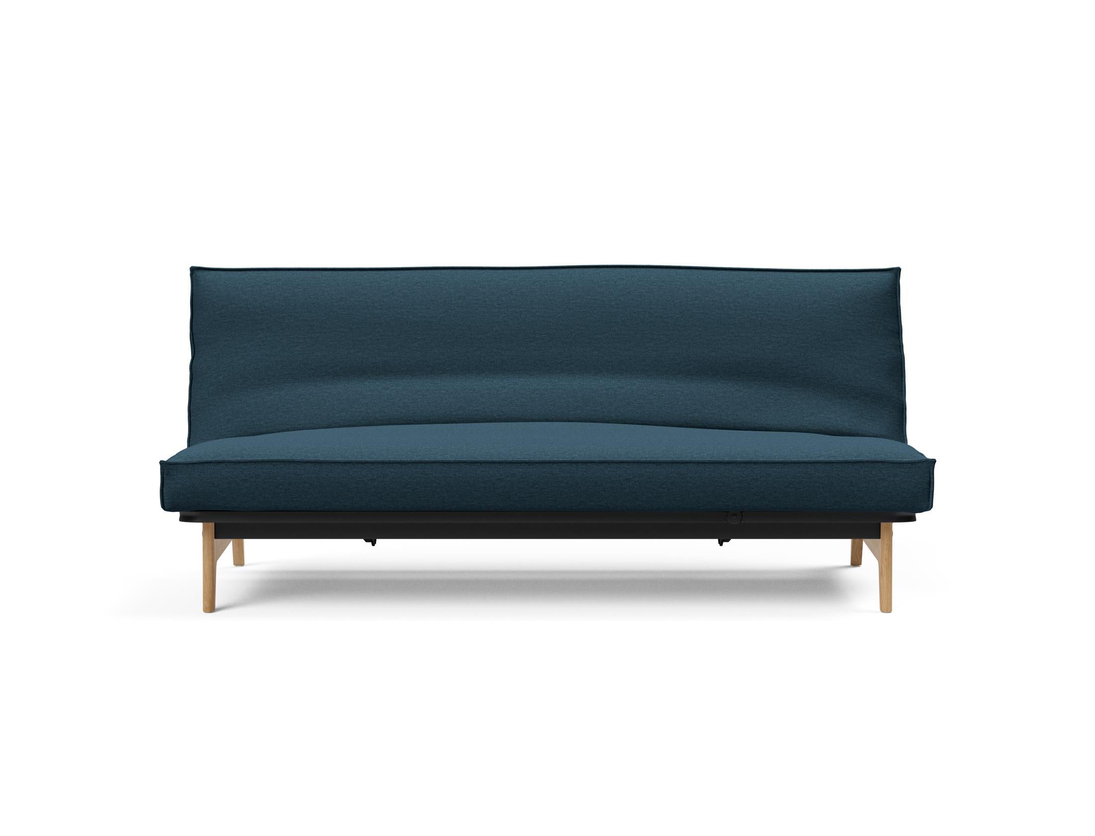 Modernes Aslak 120 Bettsofa mit weichem Sharp Plus Bezug, ideal für gemütliche Abende und stilvolle Einrichtung.