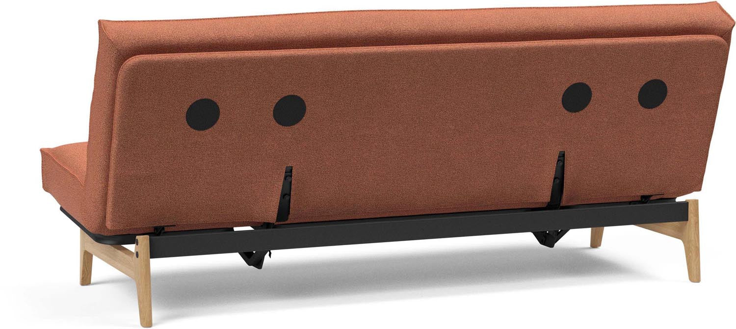 Entdecken Sie das Aslak 120 Bettsofa mit Sharp Plus Cover von Innovation Living – eine elegante Lösung für modernes Wohnen und vielseitige Nutzung.