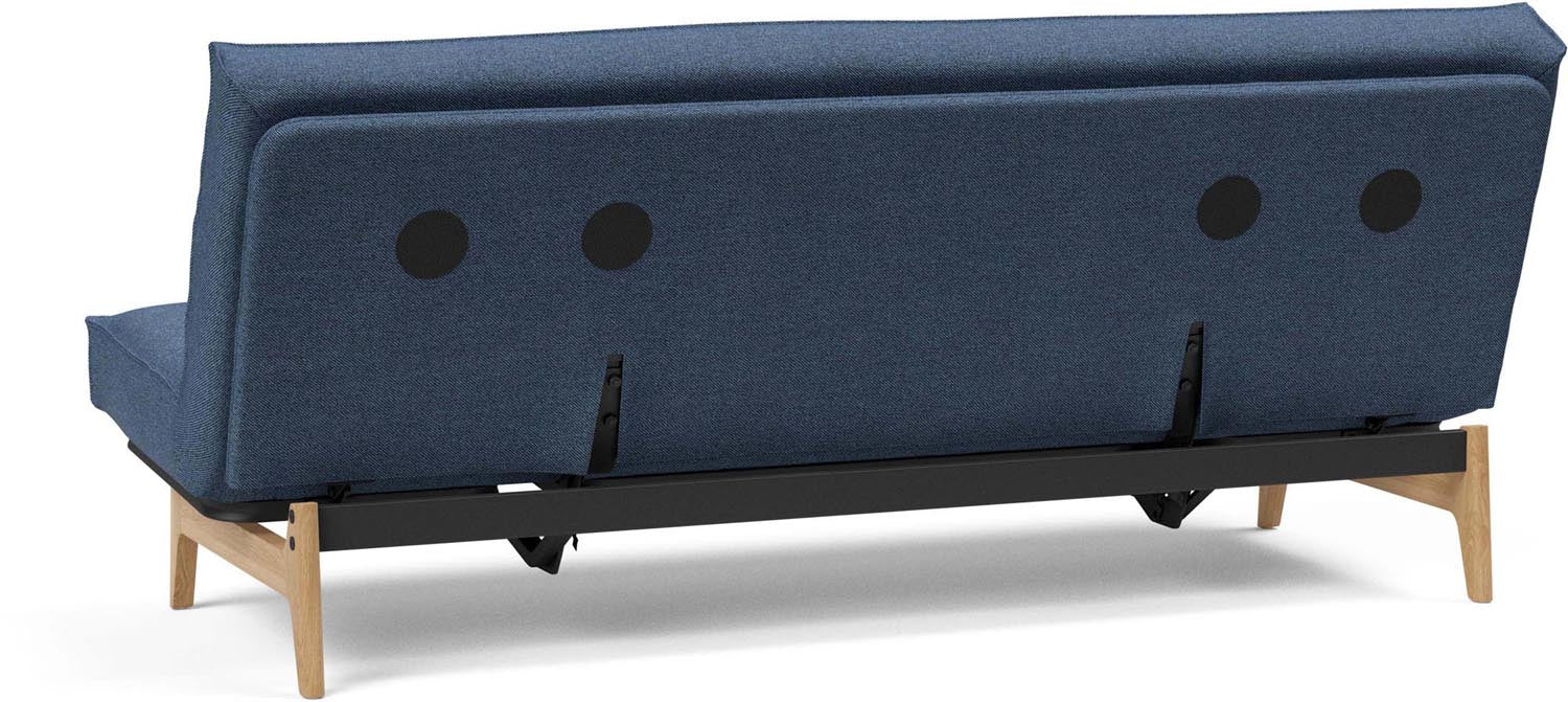 Entdecken Sie das Aslak 120 Bettsofa mit Sharp Plus Cover von Innovation Living – eine elegante Lösung für modernes Wohnen und vielseitige Nutzung.