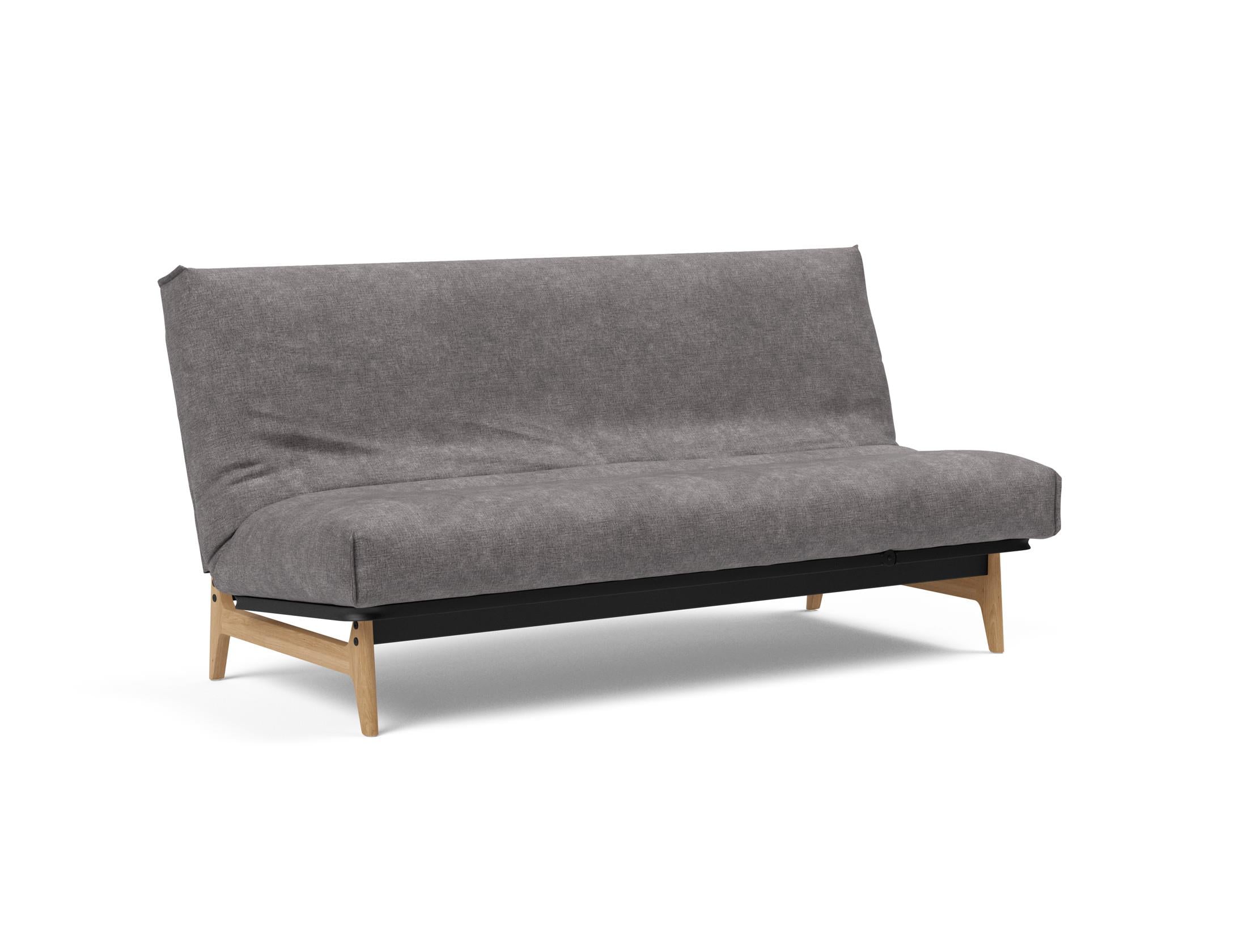 Entdecken Sie das Aslak 140 Bettsofa von Innovation Living – stilvolles skandinavisches Design trifft auf vielseitige Funktionalität und hohen Schlafkomfort.