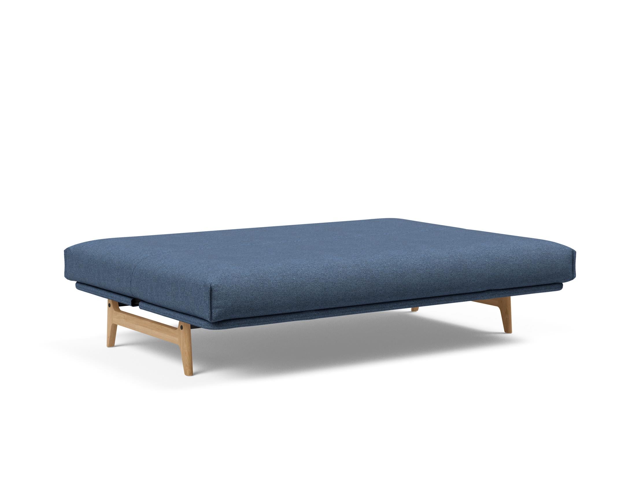 Erleben Sie das Aslak 140 Bettsofa mit elegantem Nordic Cover und luxuriöser Soft Spring Matratze – die perfekte Lösung für Komfort und Stil.