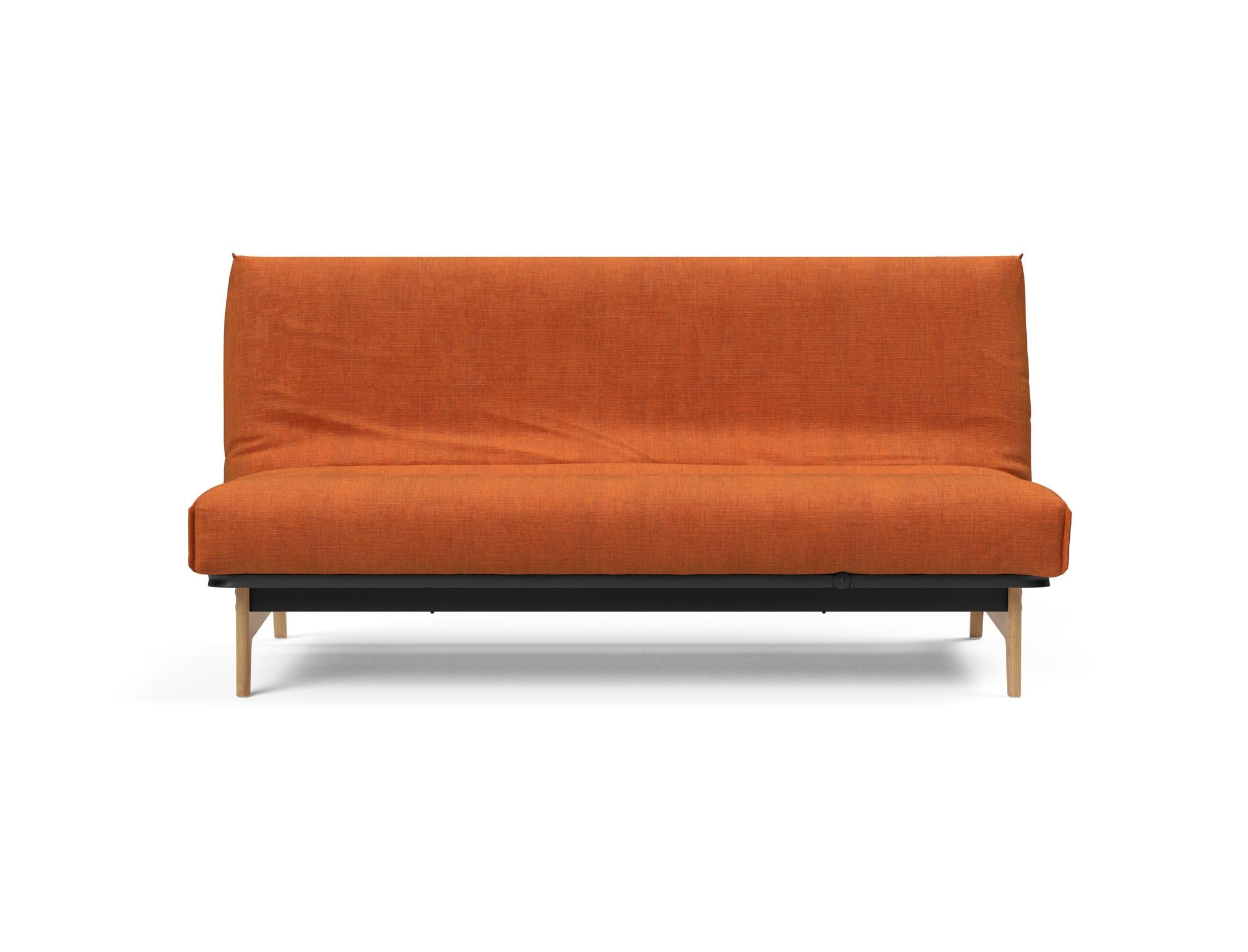 Stylisches Aslak 140 Bettsofa mit Nordic Cover, ideal für gemütliche Abende und flexible Raumgestaltung.
