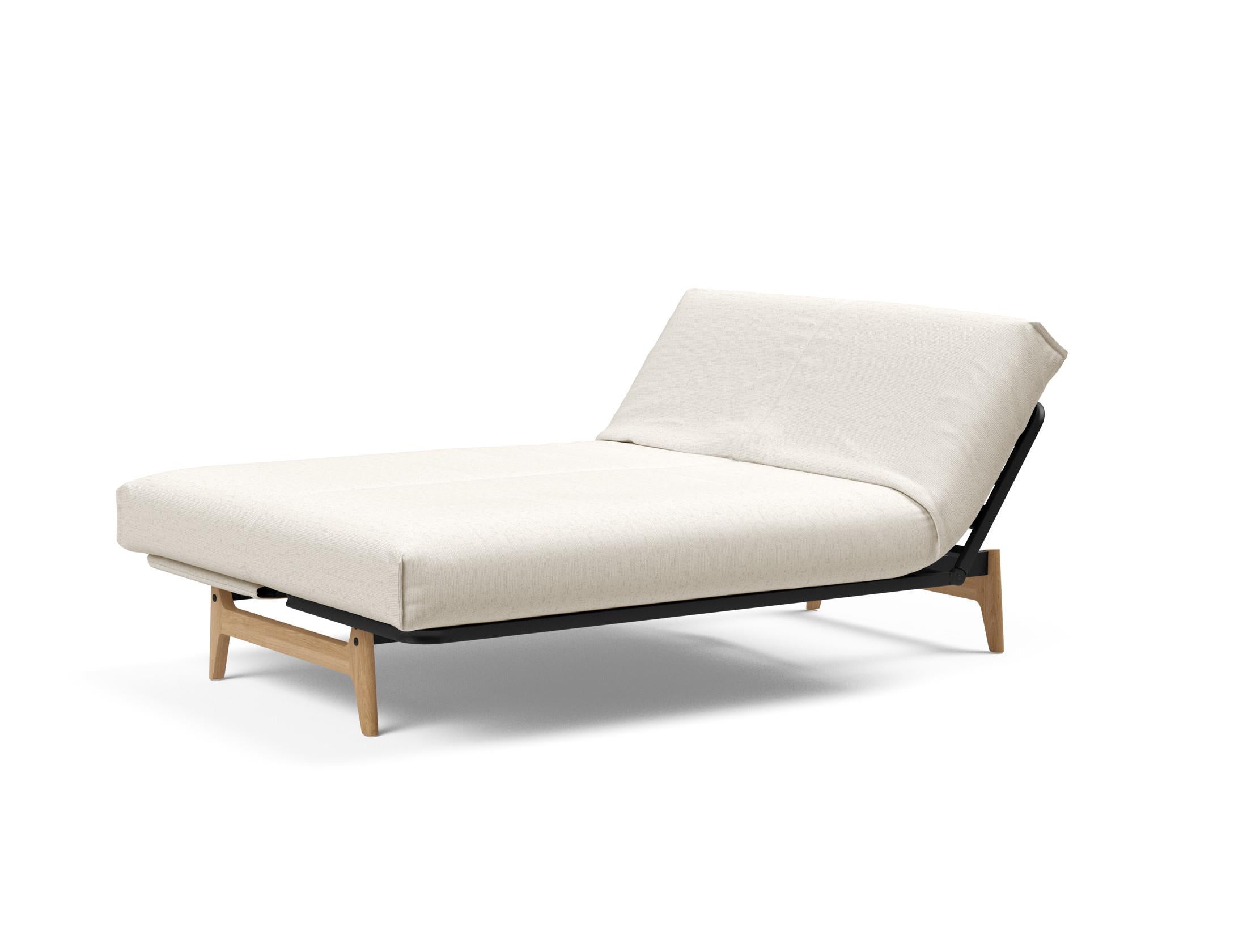 Entdecken Sie das Aslak 140 Bettsofa Nordic Cover: elegantes skandinavisches Design, abnehmbarer Bezug und vielfältige Matratzenoptionen für besten Schlafkomfort.
