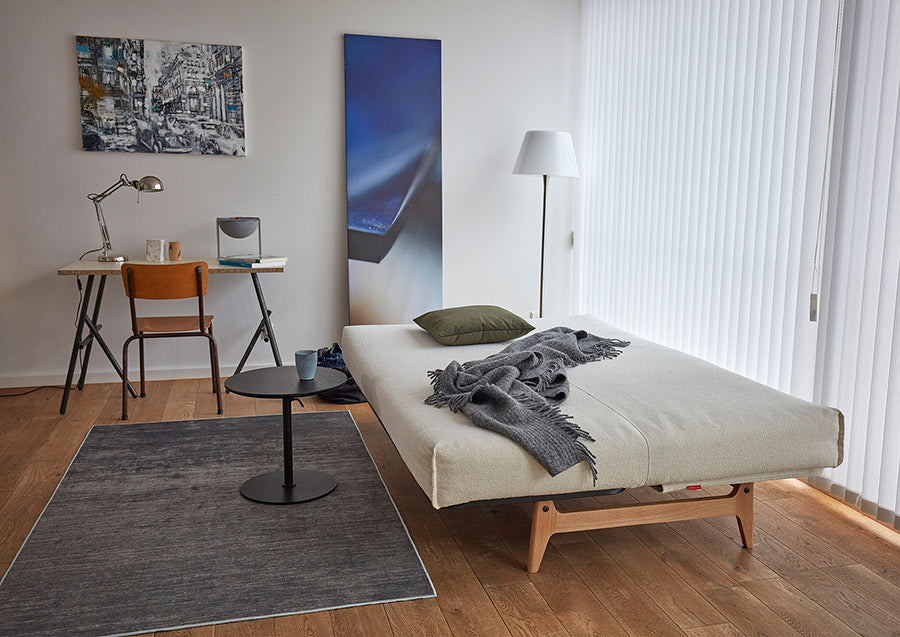 Aslak 140 Bettsofa Nordic Cover mit Gestellbezug Soft Spring in 531 Bouclé Off White präsentiert im Onlineshop von KAQTU Design AG. Bettsofa ist von Innovation Living