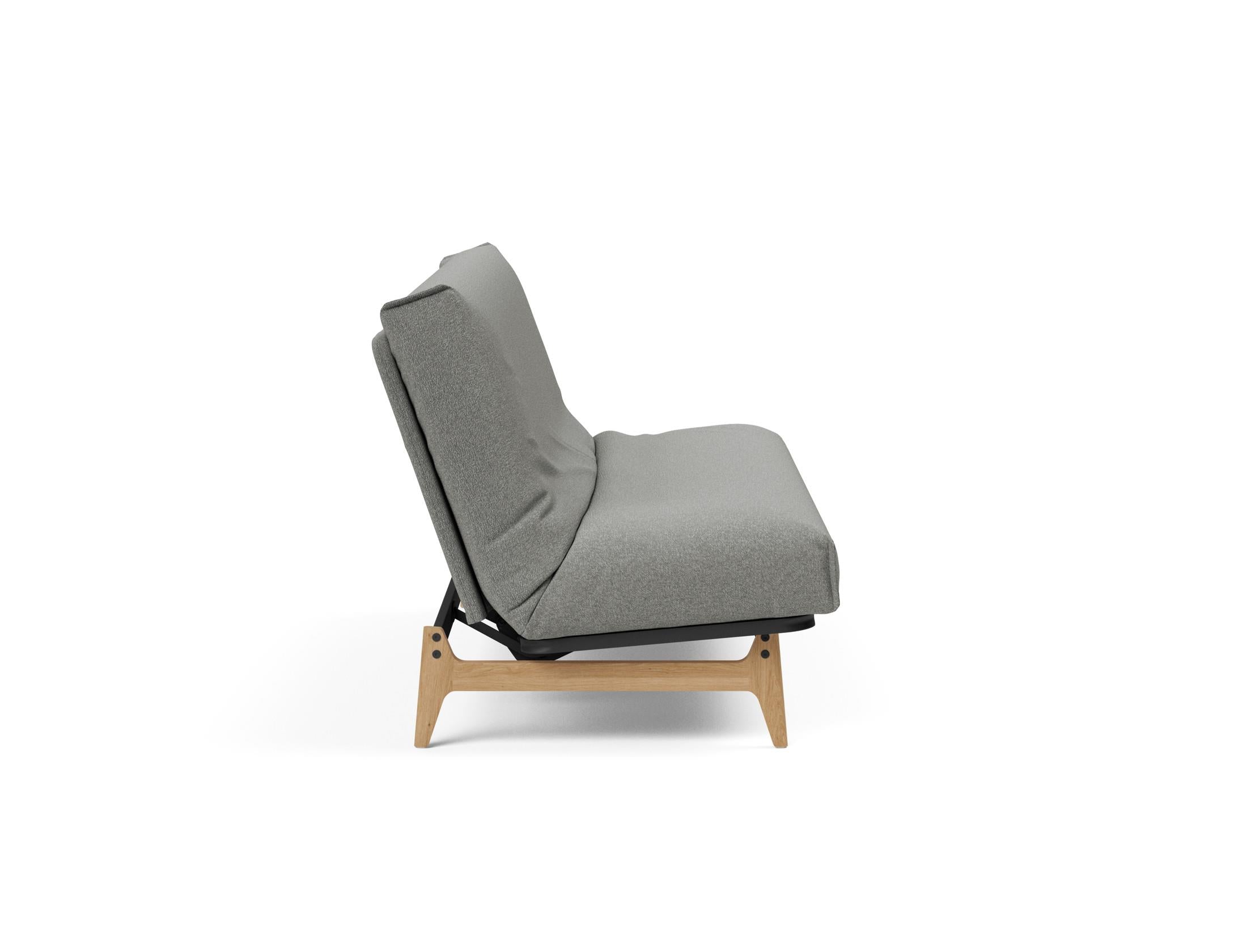 Erleben Sie das Aslak 140 Bettsofa Nordic Cover von Innovation Living – eine harmonische Verbindung aus skandinavischem Stil, Komfort und praktischer Nutzung.