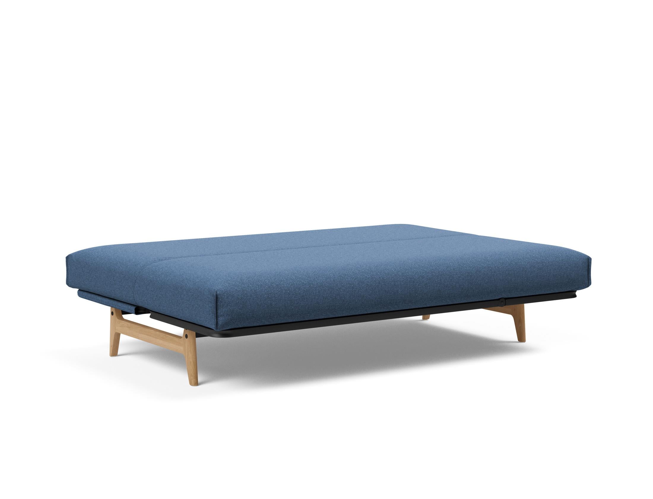 Entdecken Sie das Aslak 140 Bettsofa Nordic Cover: skandinavische Eleganz, vielseitige Matratzenoptionen und langlebige Materialien für höchsten Komfort.