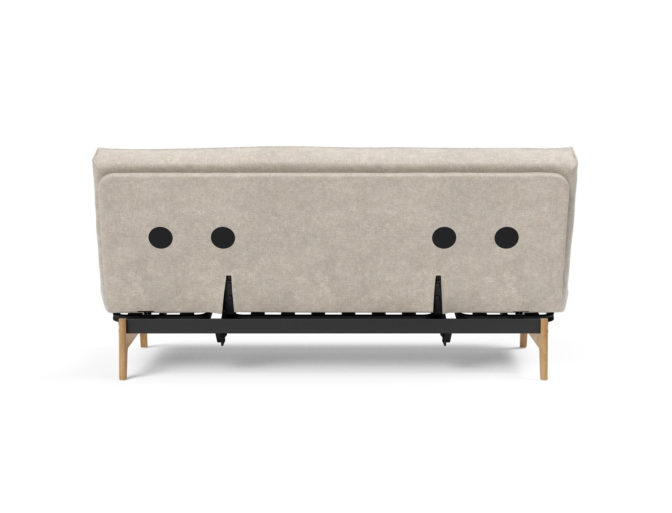 Entdecken Sie das Aslak 140 Bettsofa von Innovation Living: stilvolles Design, bequeme Soft Spring Matratze und elegantes Sharp Plus Cover für höchsten Schlafkomfort.