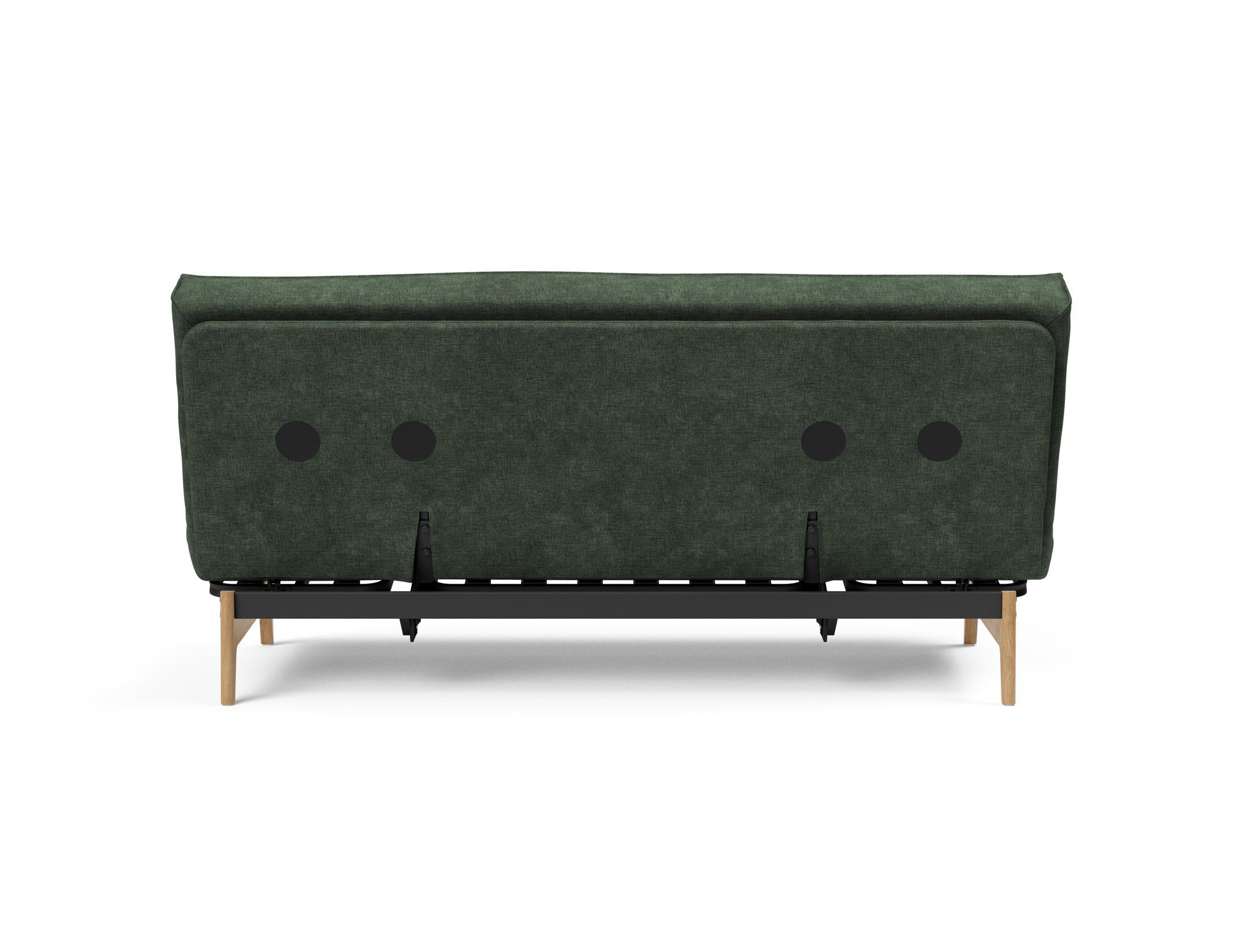 Erleben Sie das Aslak 140 Bettsofa mit Sharp Plus Cover: modernes Design, hochwertige Soft Spring Matratze und robuste Bauweise für optimalen Schlafkomfort.