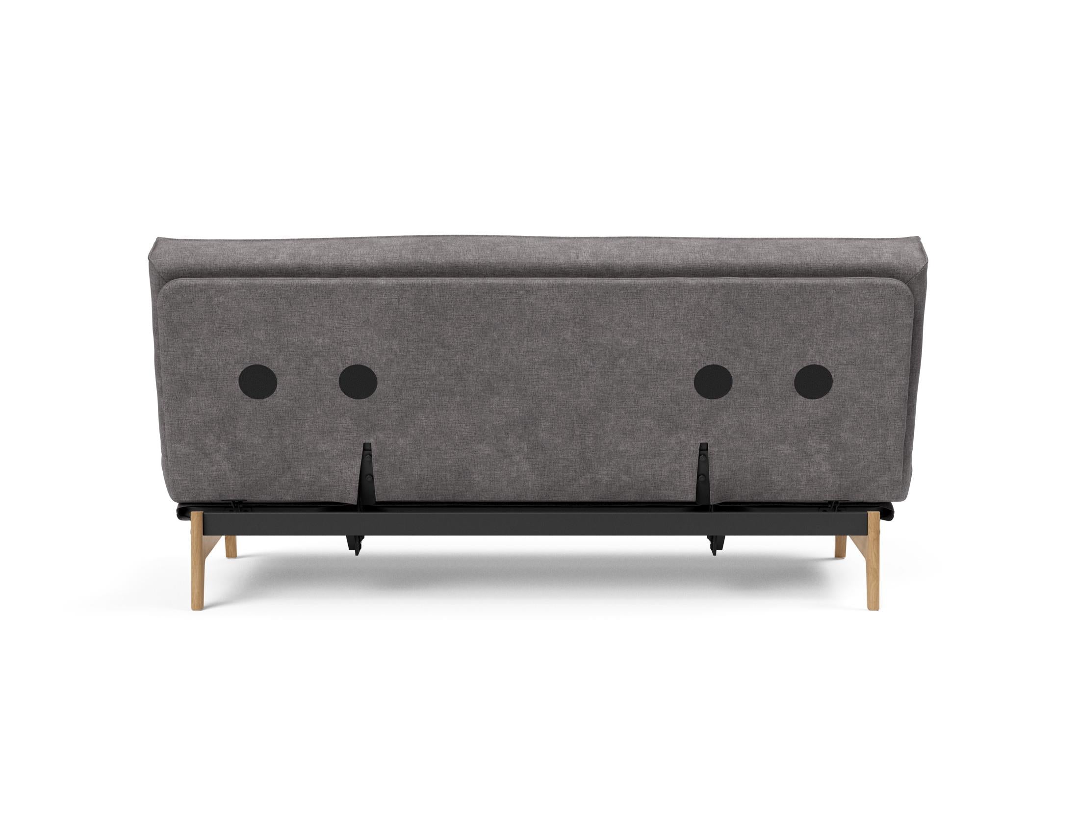 Erleben Sie das Aslak 140 Bettsofa mit Sharp Plus Cover – stilvolles Design, herausragender Komfort und flexible Nutzung für jeden Raum.