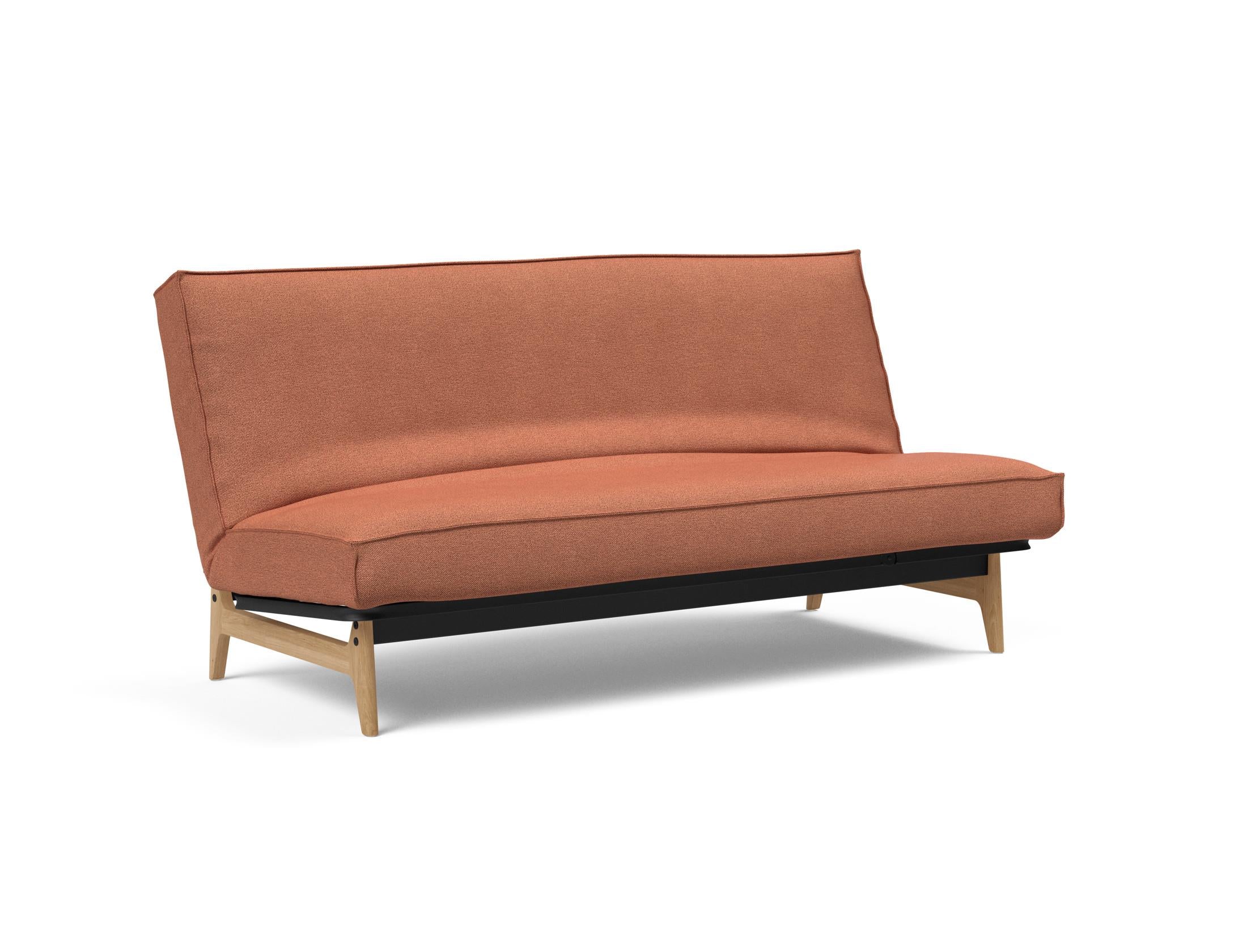 Entdecken Sie das Aslak 140 Bettsofa von Innovation Living: stilvolles Design, bequeme Soft Spring Matratze und elegantes Sharp Plus Cover für höchsten Schlafkomfort.
