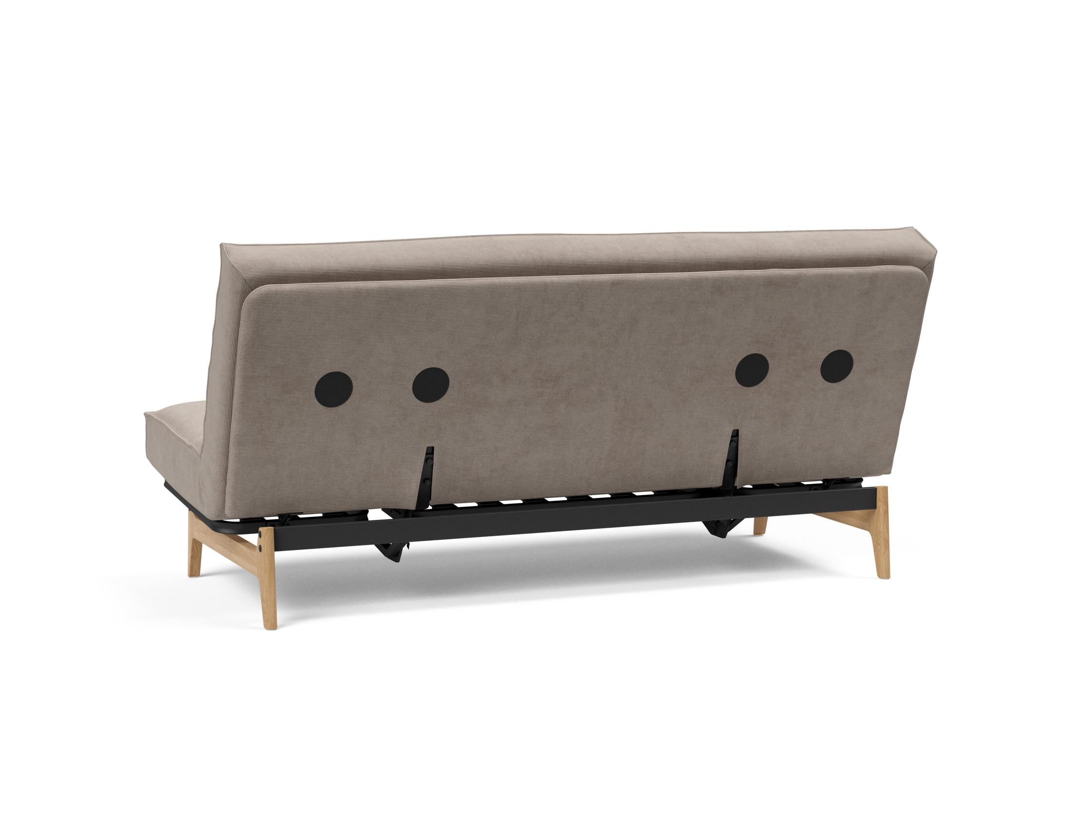 Erleben Sie das Aslak 140 Bettsofa mit Sharp Plus Cover von Innovation Living – modernes Design, abnehmbarer Bezug und luxuriöse Soft Spring Matratze für optimalen Schlafkomfort.