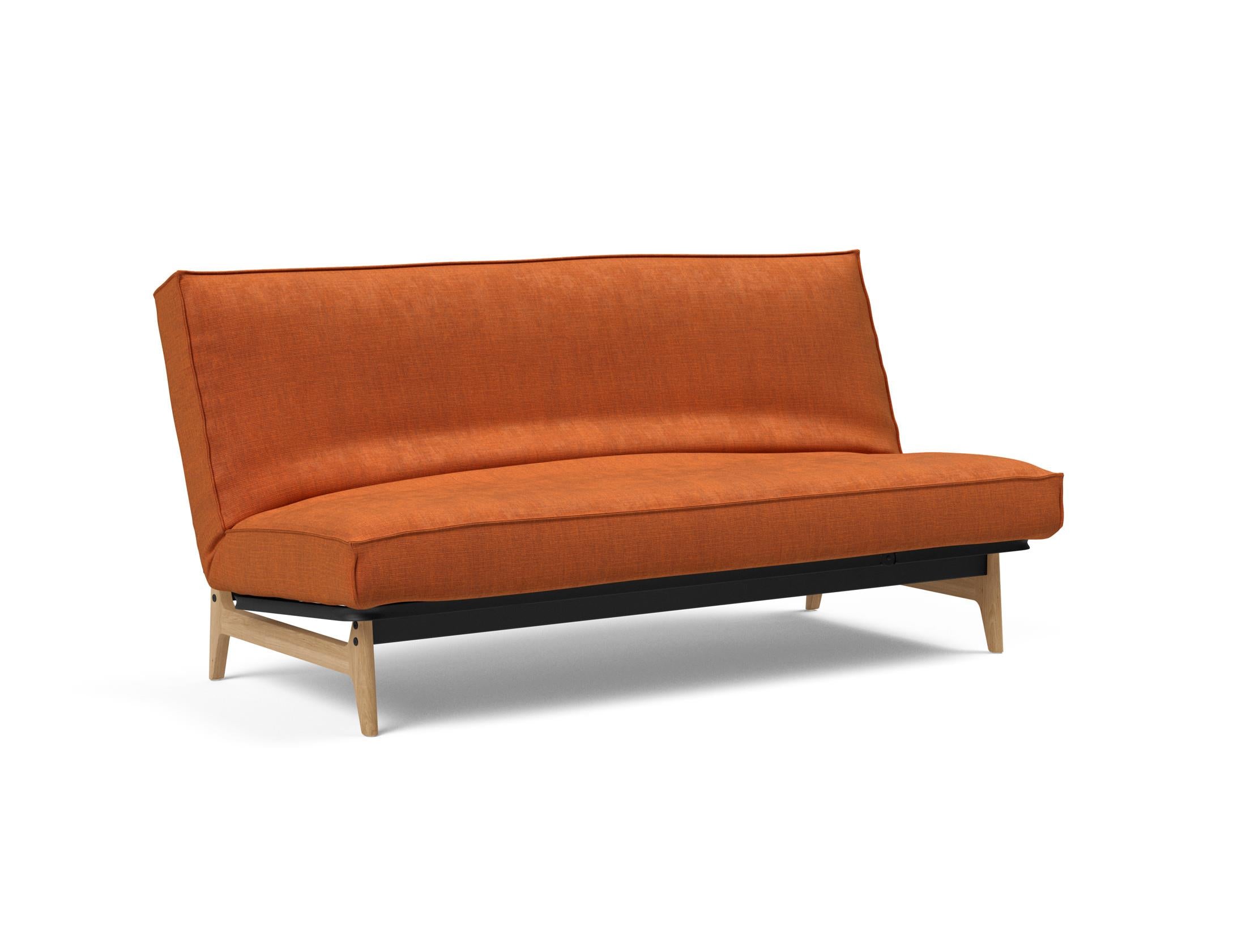 Entdecken Sie das Aslak 140 Bettsofa von Innovation Living: stilvolles Design, bequeme Soft Spring Matratze und elegantes Sharp Plus Cover für höchsten Schlafkomfort.