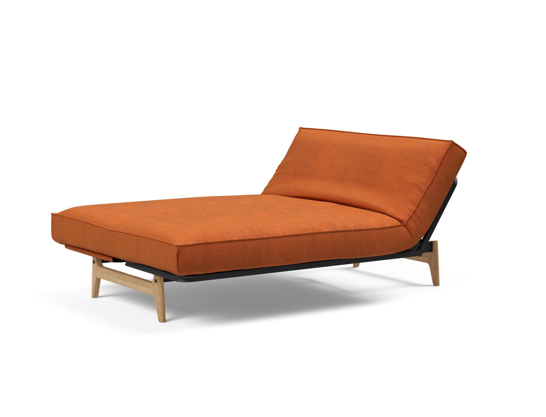Erleben Sie das Aslak 140 Bettsofa mit Sharp Plus Cover: modernes Design, abnehmbarer Bezug und luxuriöse Soft Spring Matratze für erholsame Nächte.
