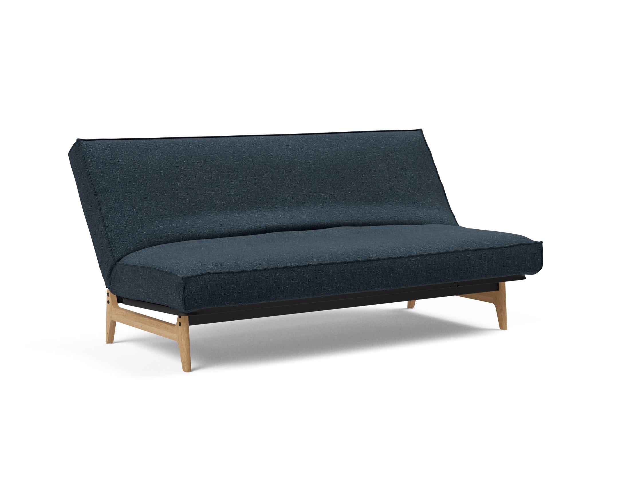 Entdecken Sie das Aslak 140 Bettsofa mit Sharp Plus Cover – stilvolles Design, pflegeleichter Bezug und hochwertige Soft Spring Matratze für besten Schlaf.