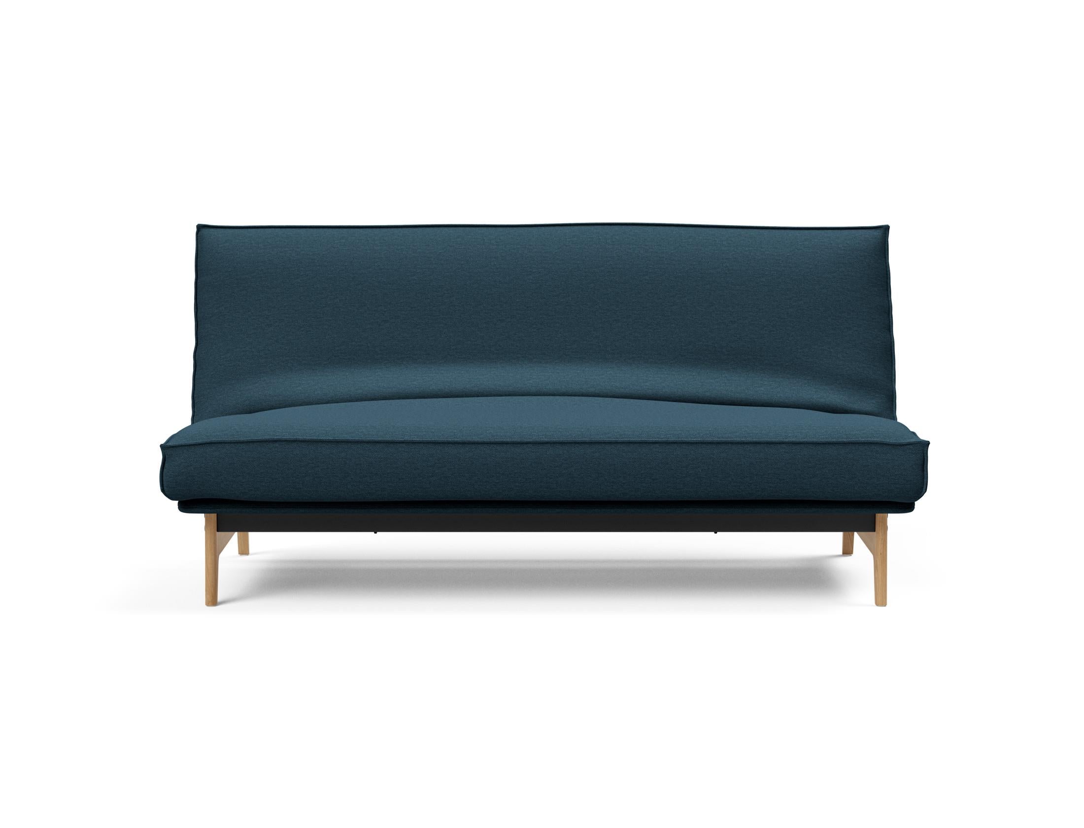 Modernes Aslak 140 Bettsofa von Innovation Living, ausgestattet mit einem eleganten Sharp Plus Cover und einem komfortablen Soft Spring Gestellbezug.