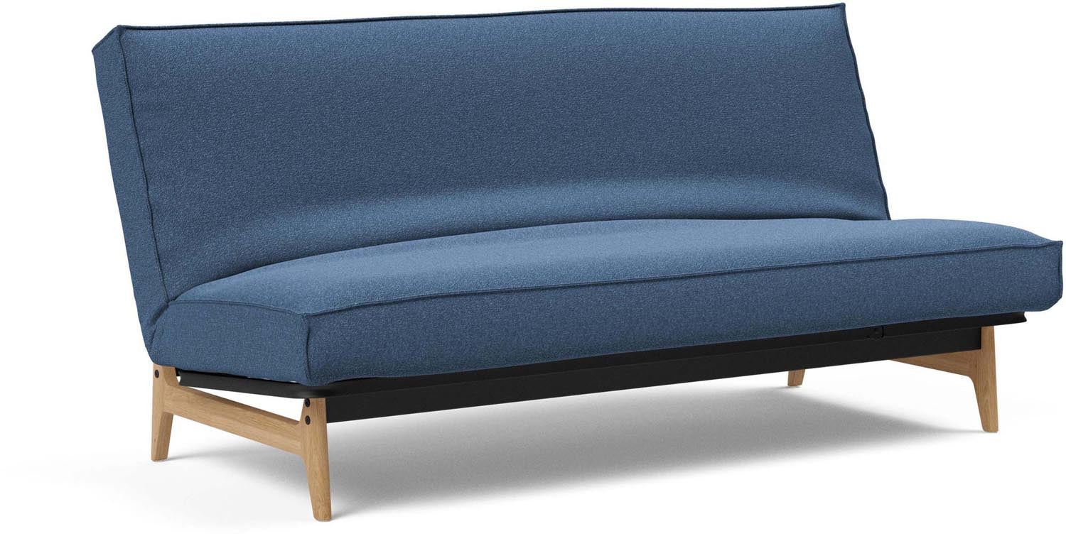Entdecken Sie das Aslak 140 Bettsofa mit strapazierfähigem Sharp Plus Cover von Innovation Living – ideal für stilvolle Räume und vielseitige Nutzung.