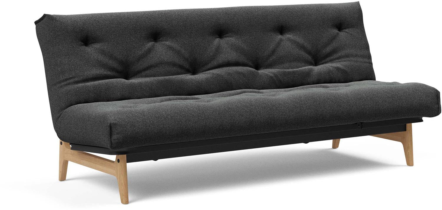 Erleben Sie das Aslak 120 Bettsofa Nordic Classic von Innovation Living: elegantes skandinavisches Design, ideal für kleine Räume und gemütliche Nächte.