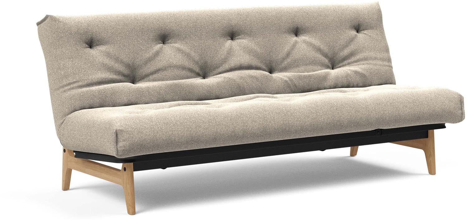 Erleben Sie das Aslak 120 Bettsofa Nordic Classic von Innovation Living: elegantes skandinavisches Design, ideal für kleine Räume und gemütliche Nächte.