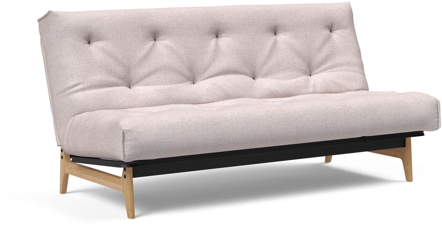 Entdecken Sie das Aslak 140 Bettsofa Nordic Classic von Innovation Living: stilvolles skandinavisches Design, vielseitig und ideal für kleine Räume.